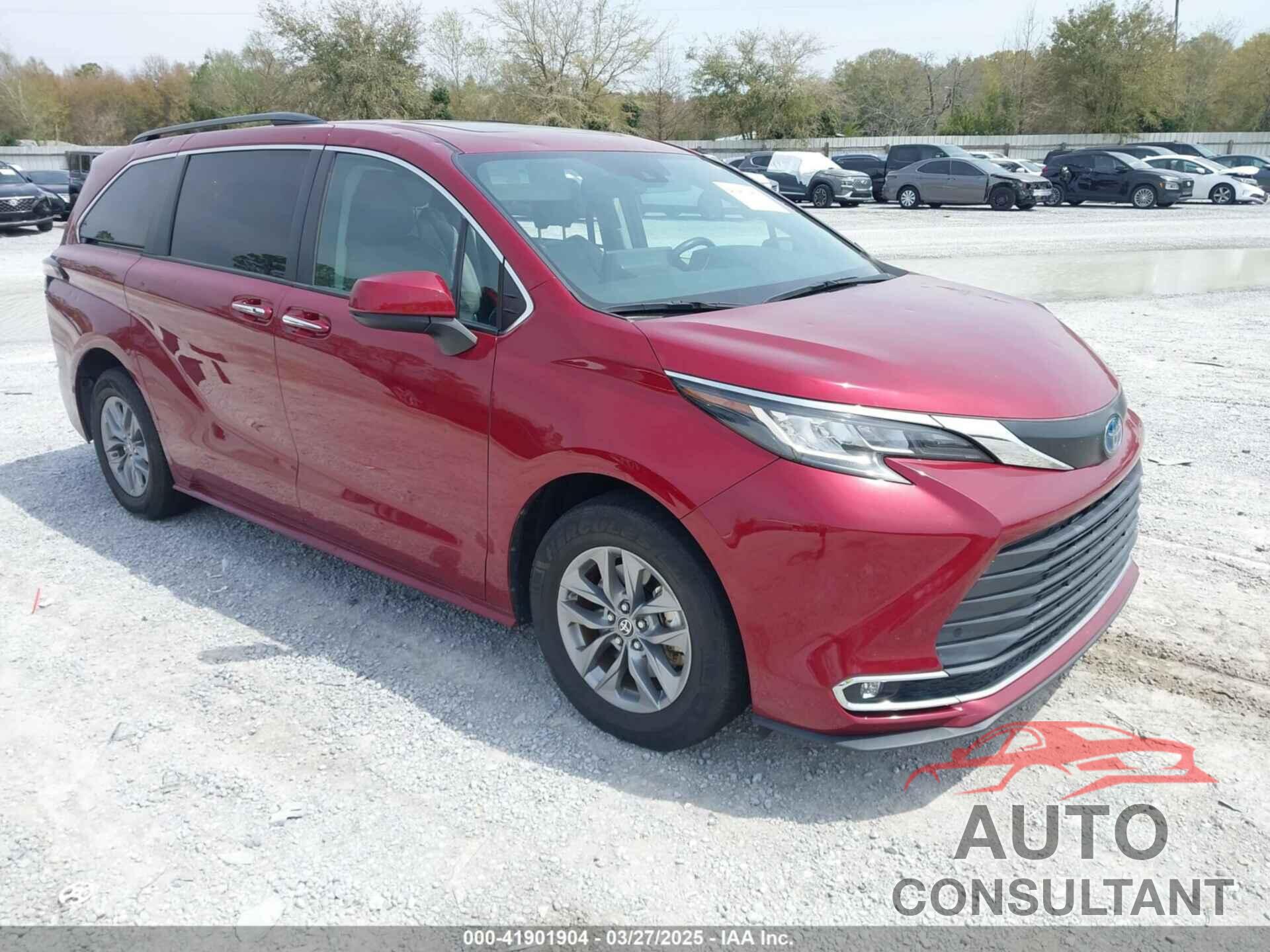 TOYOTA SIENNA 2022 - 5TDJRKEC4NS096888