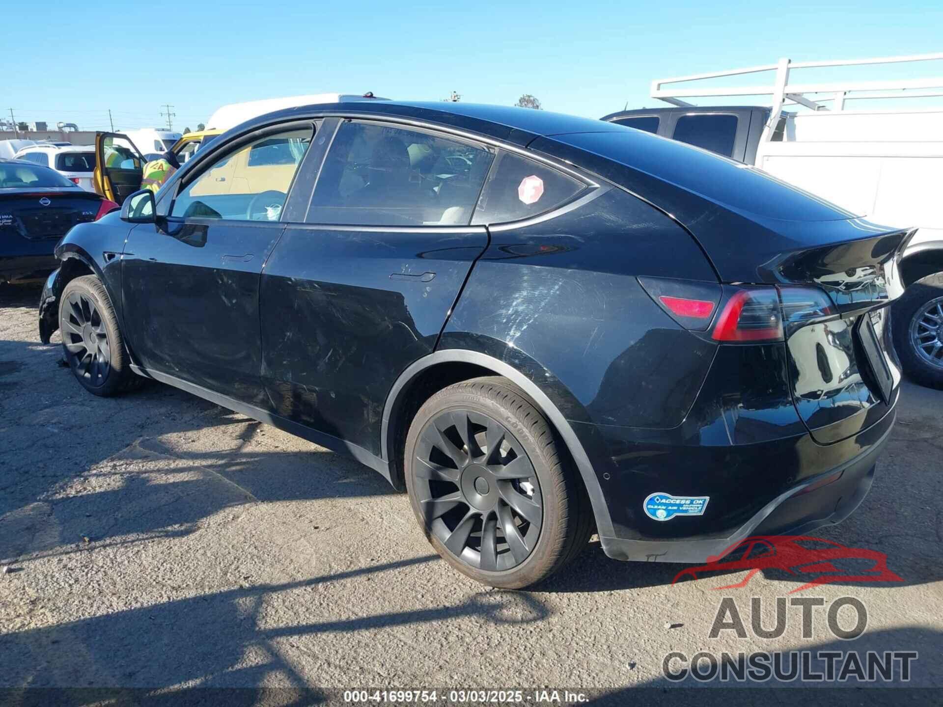 TESLA MODEL Y 2021 - 5YJYGAEE5MF158253