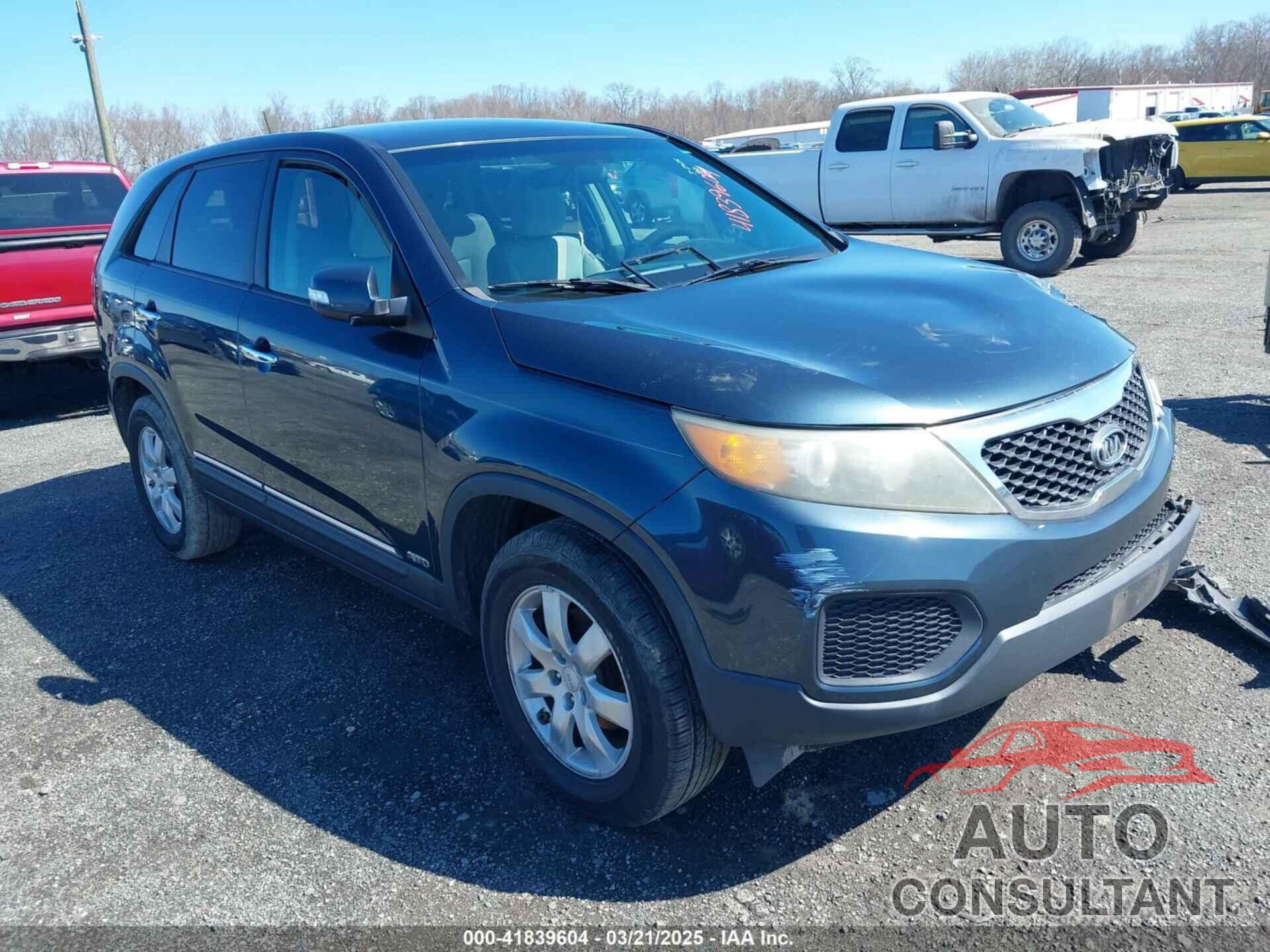 KIA SORENTO 2011 - 5XYKTCA19BG078959