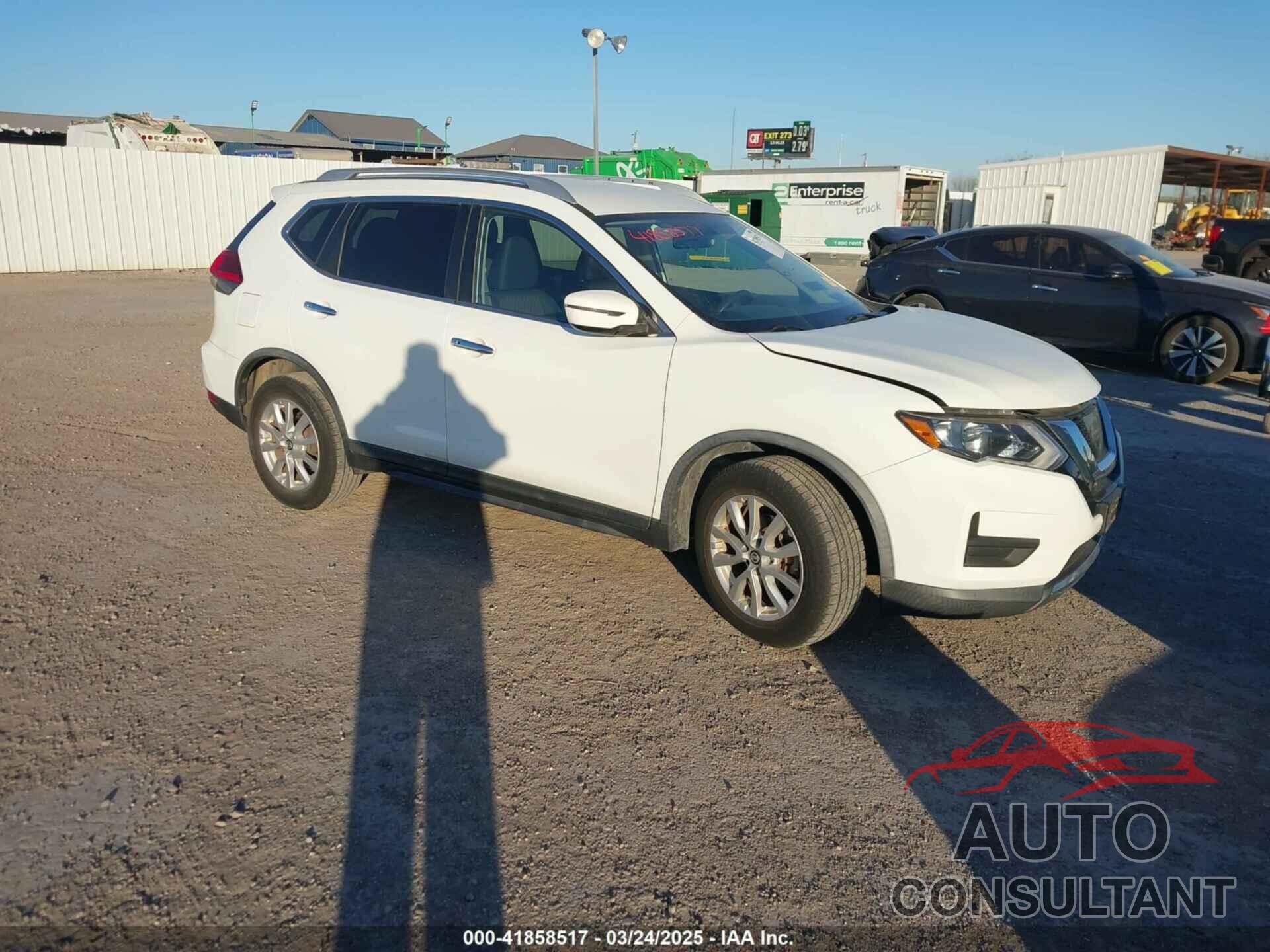 NISSAN ROGUE 2017 - KNMAT2MT0HP616117