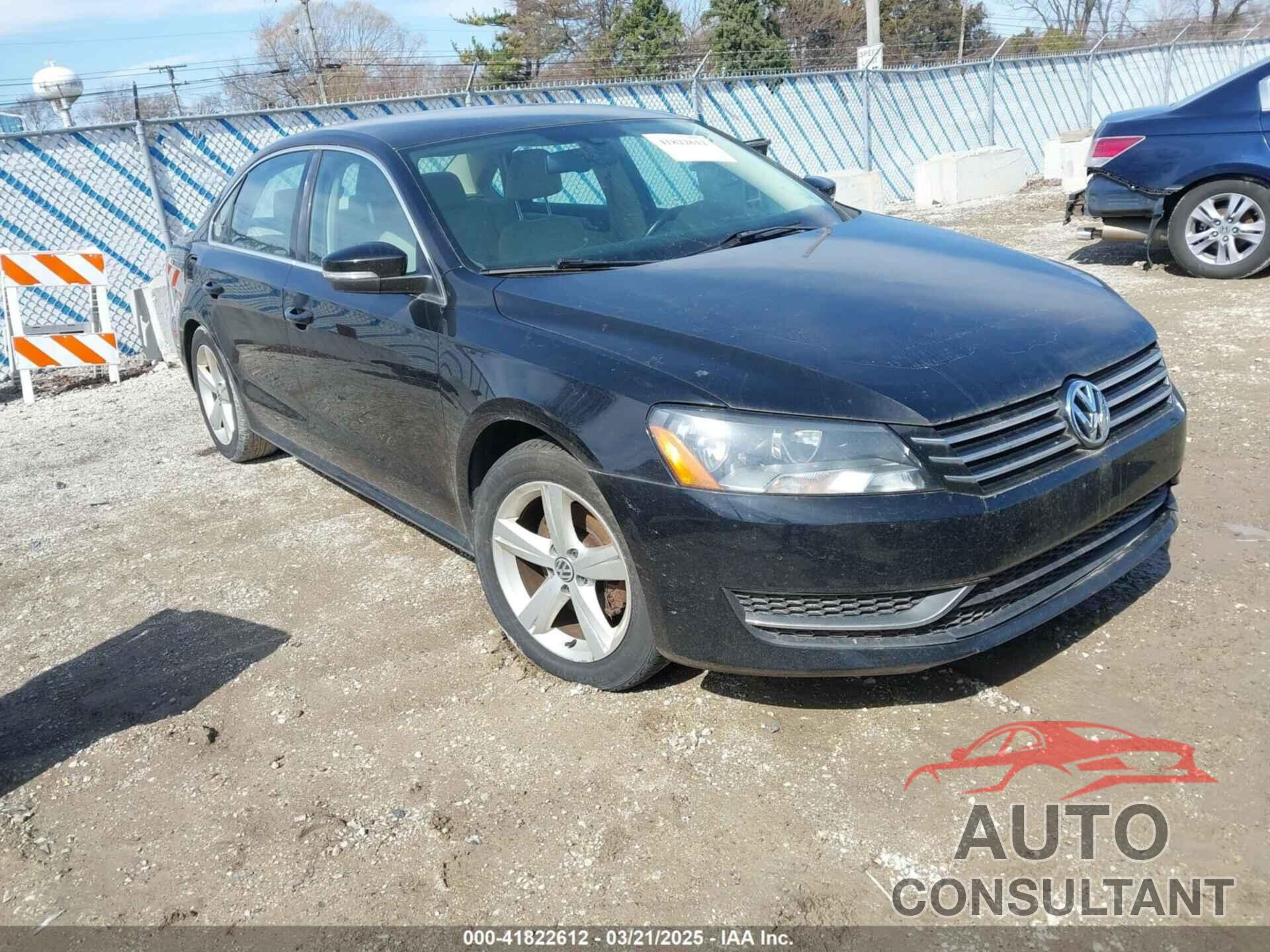 VOLKSWAGEN PASSAT 2013 - 1VWBP7A35DC102546