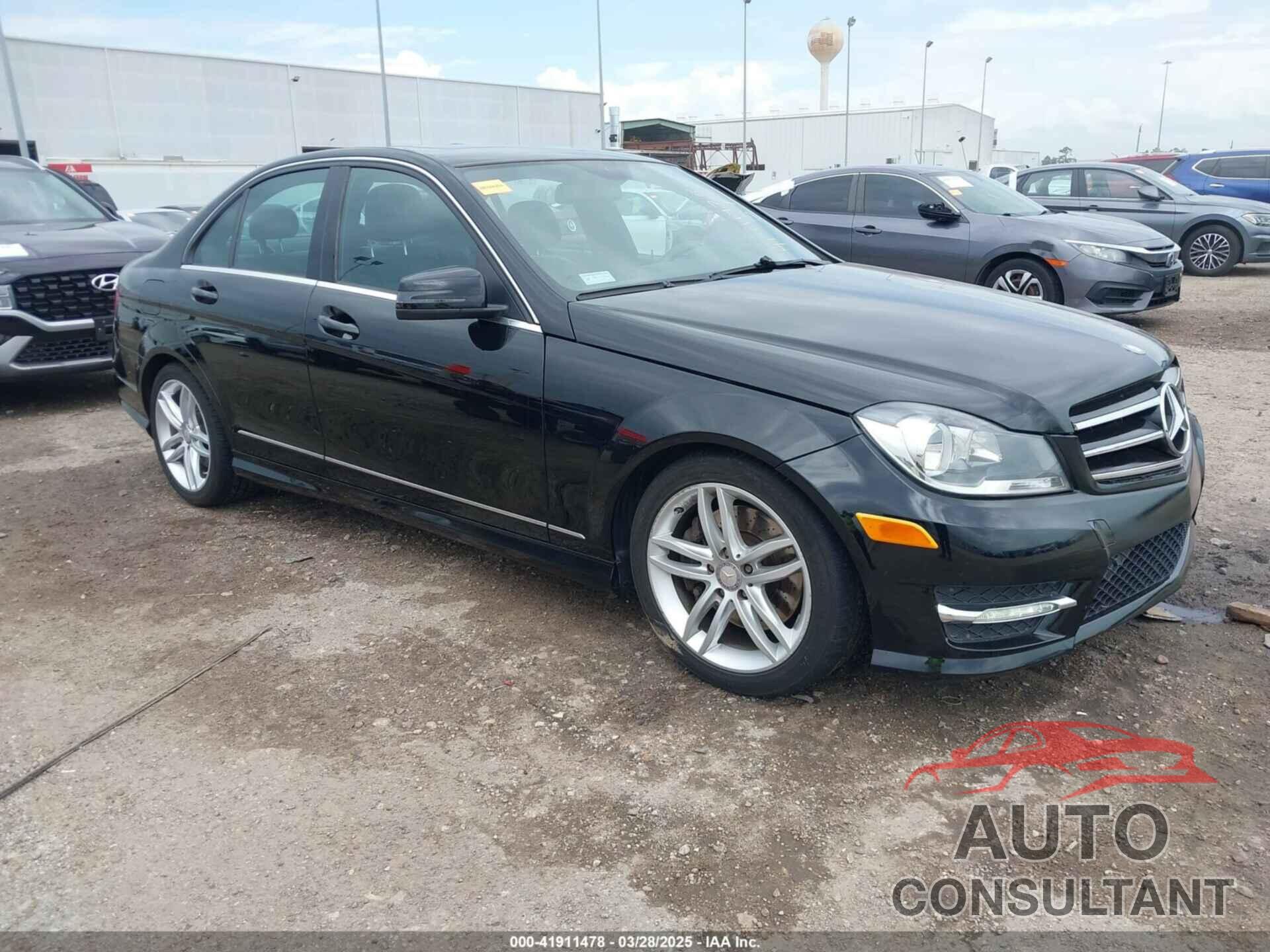 MERCEDES-BENZ C 300 2013 - WDDGF8AB3DA783106