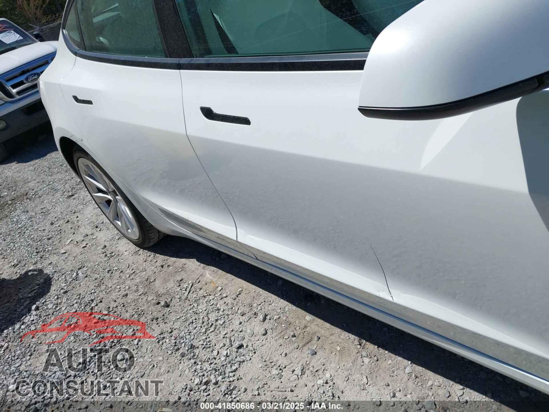 TESLA MODEL 3 2021 - 5YJ3E1EA2MF020540