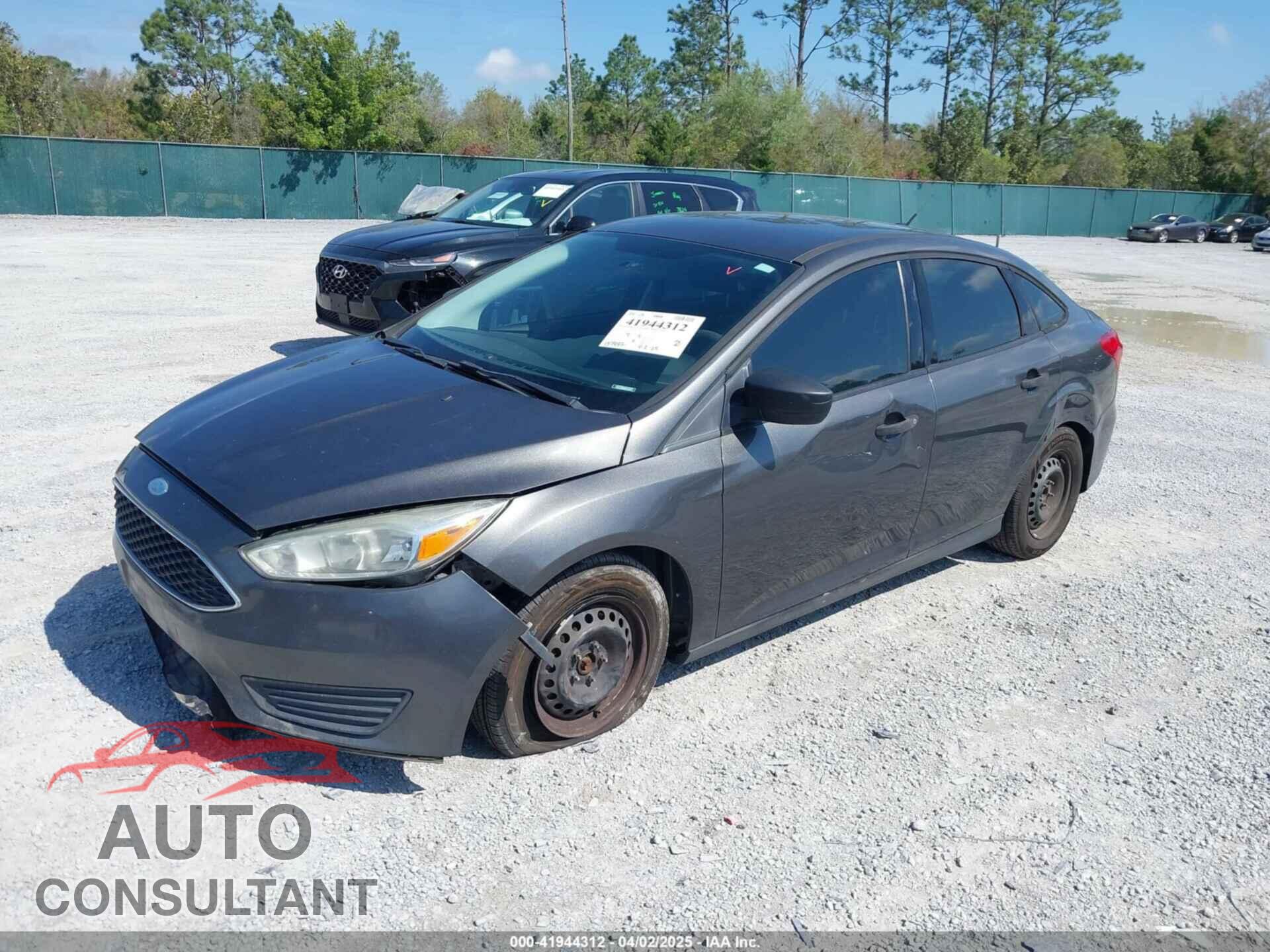 FORD FOCUS 2015 - 1FADP3E27FL345788