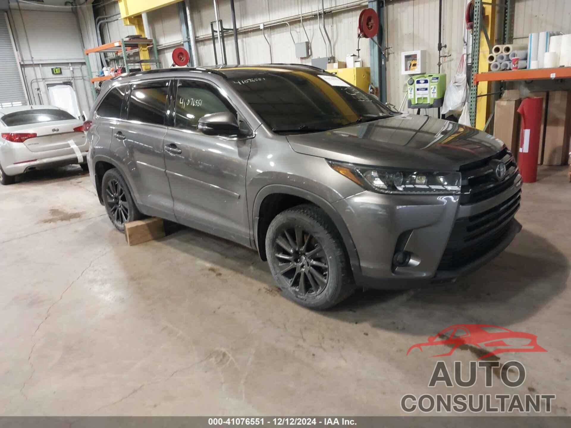 TOYOTA HIGHLANDER 2019 - 5TDJZRFH9KS566170