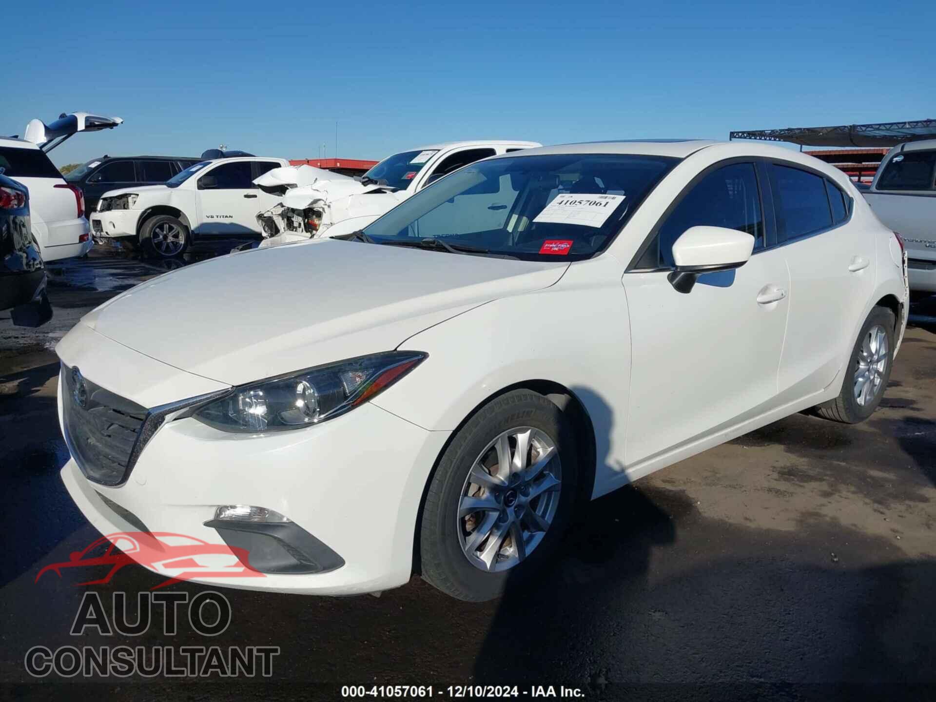 MAZDA MAZDA3 2014 - JM1BM1M76E1102043