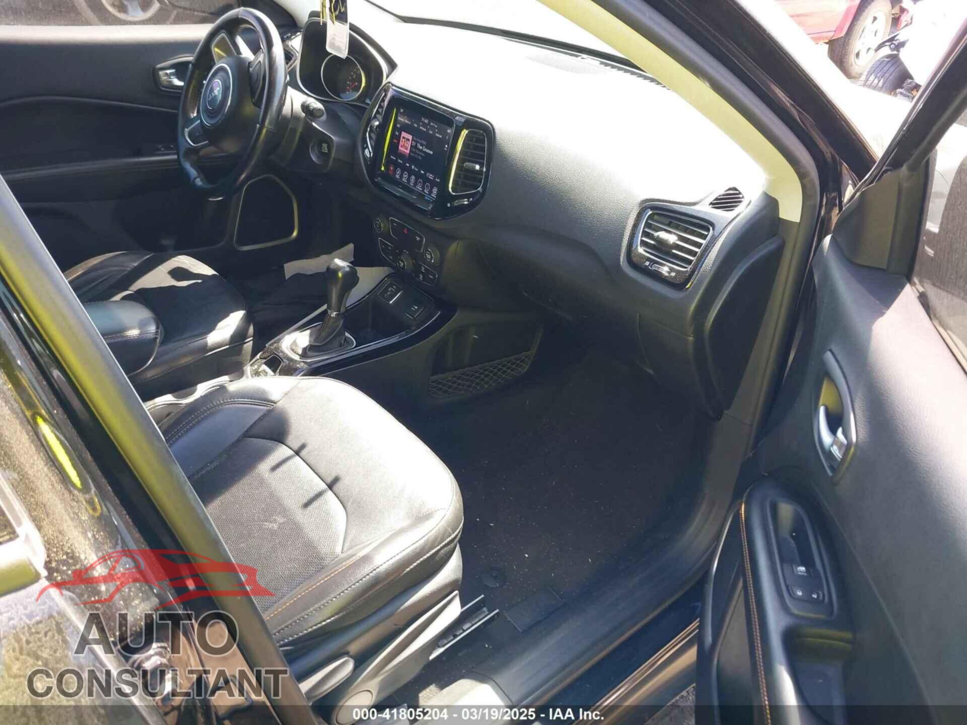 JEEP COMPASS 2019 - 3C4NJCCB5KT667265