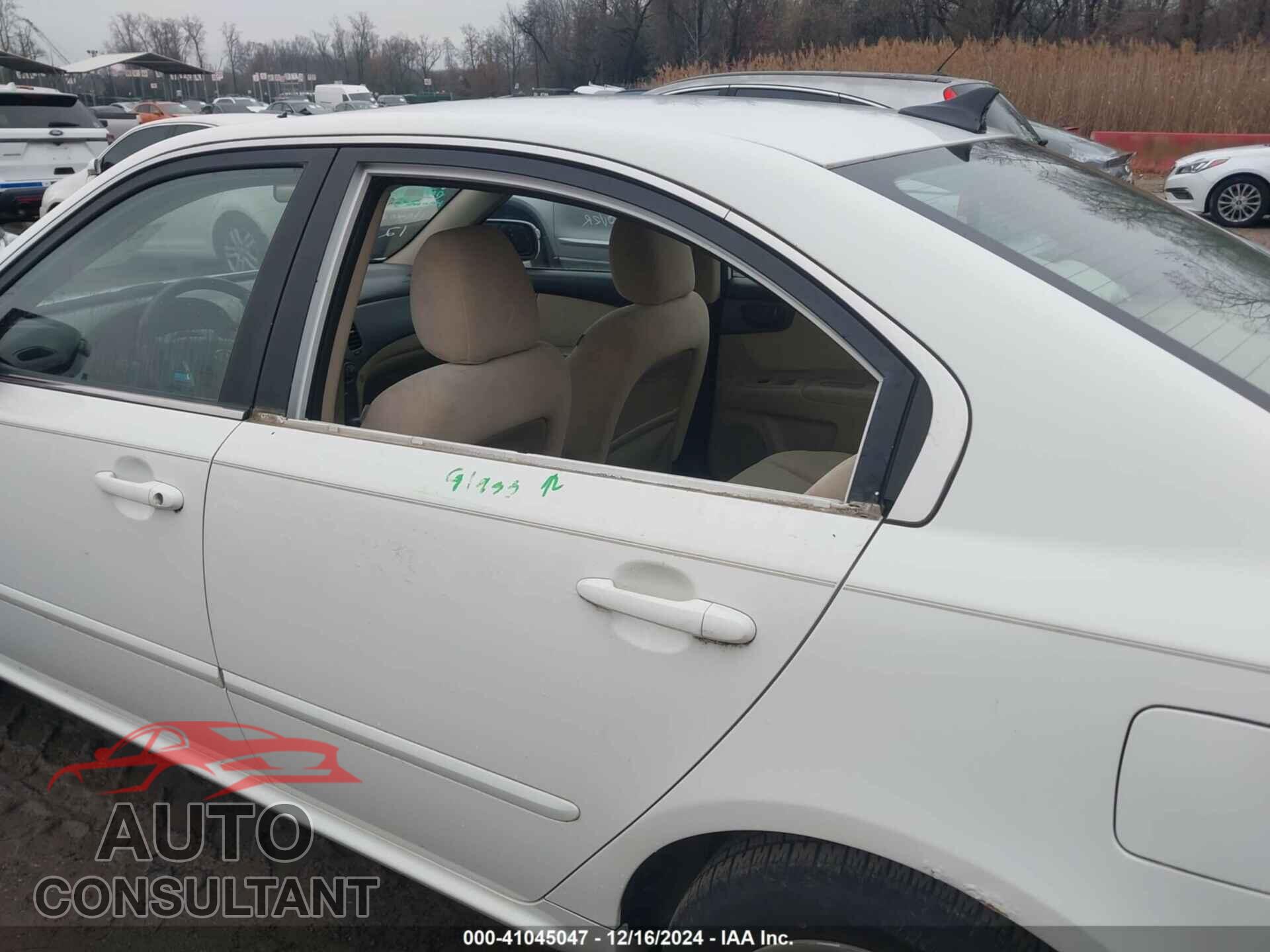 KIA OPTIMA 2010 - KNAGG4A84A5449575