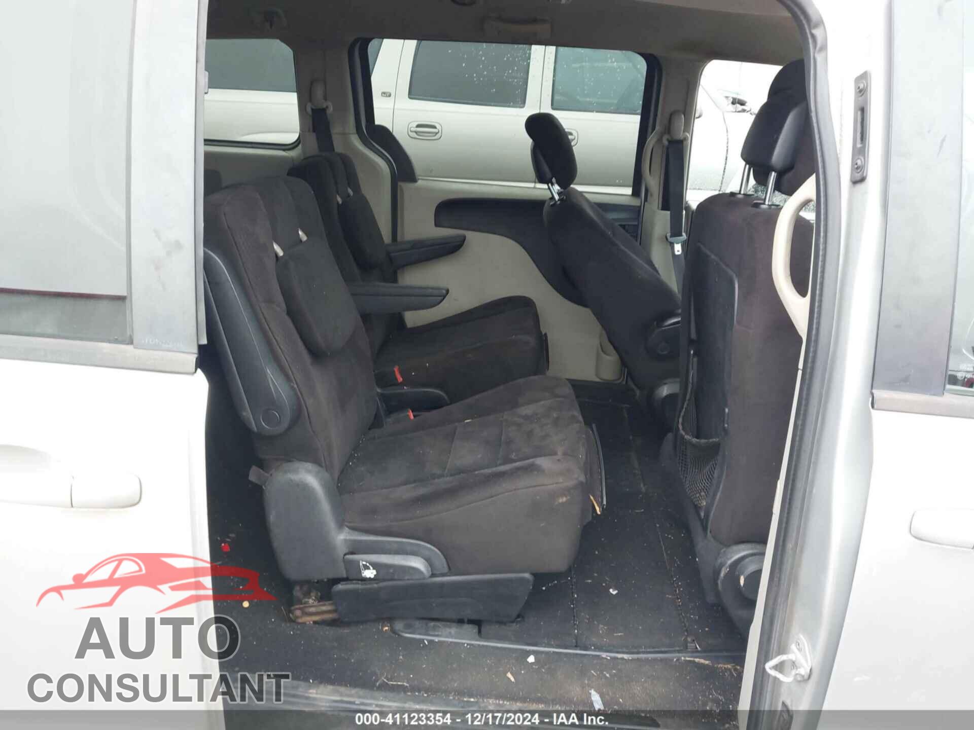 DODGE GRAND CARAVAN 2011 - 2D4RN3DG2BR668783