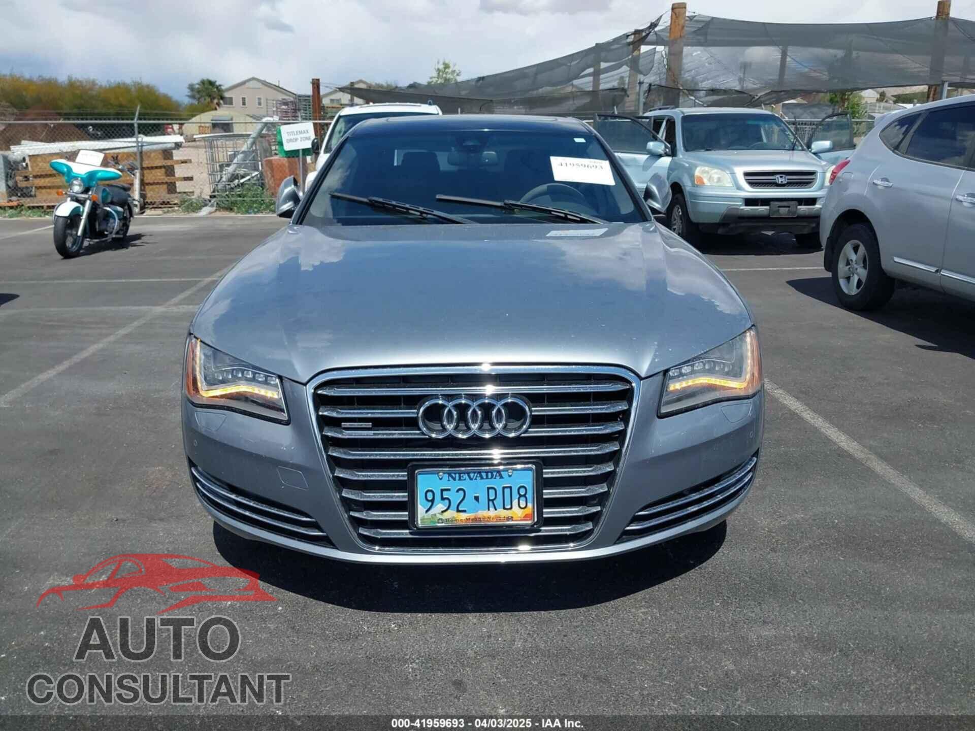 AUDI A8 L 2012 - WAURVAFD3CN013208