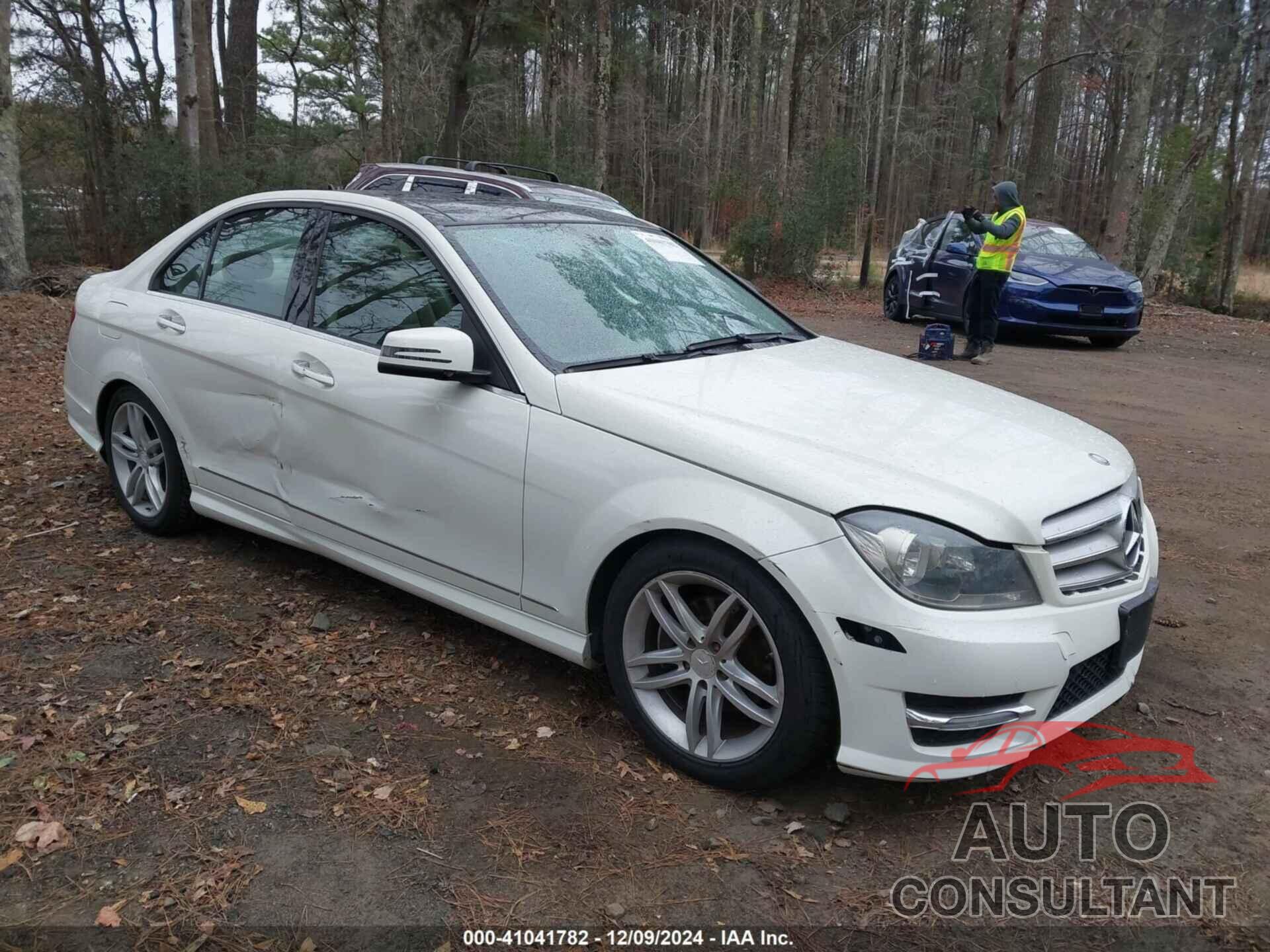 MERCEDES-BENZ C 300 2012 - WDDGF8BB7CA597677