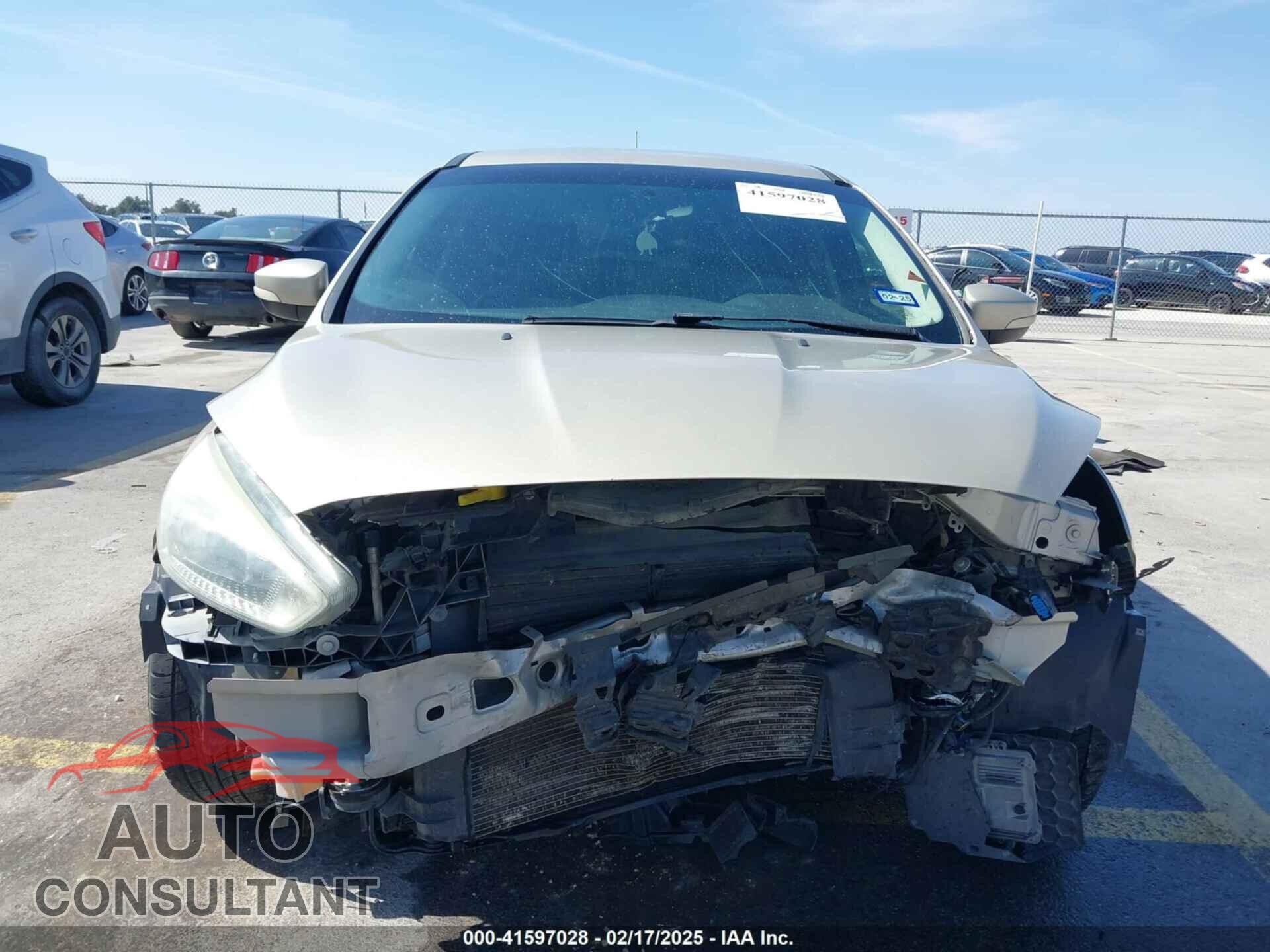 FORD FOCUS 2017 - 1FADP3K20HL215777
