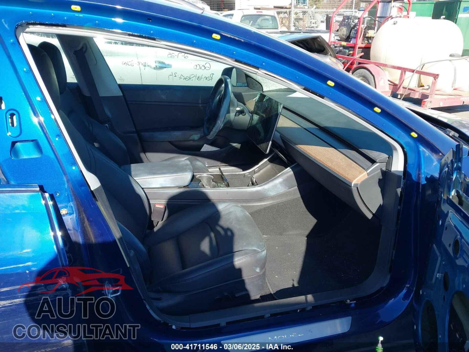 TESLA MODEL 3 2018 - 5YJ3E1EA4JF036136