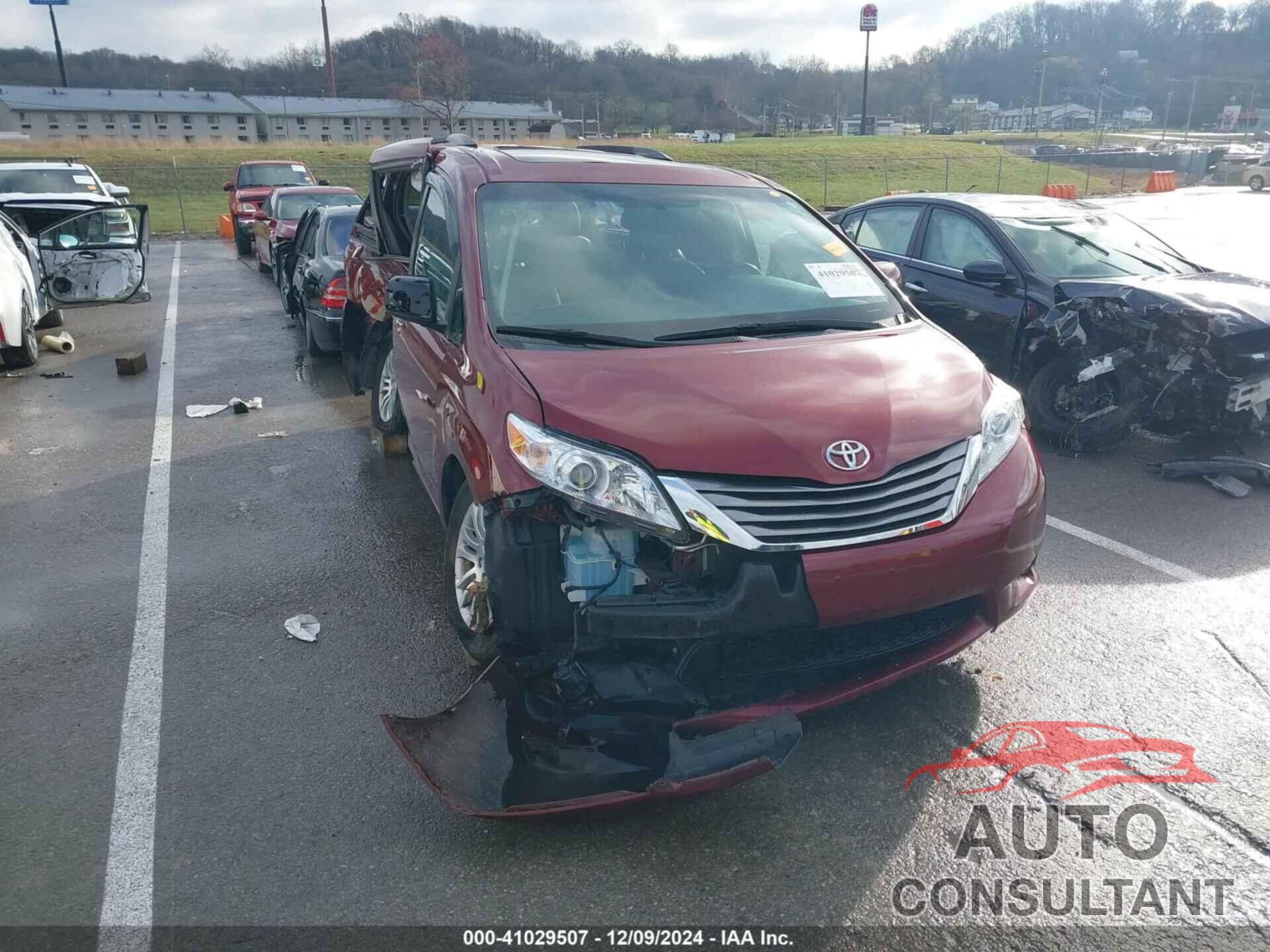 TOYOTA SIENNA 2016 - 5TDYK3DC1GS702015