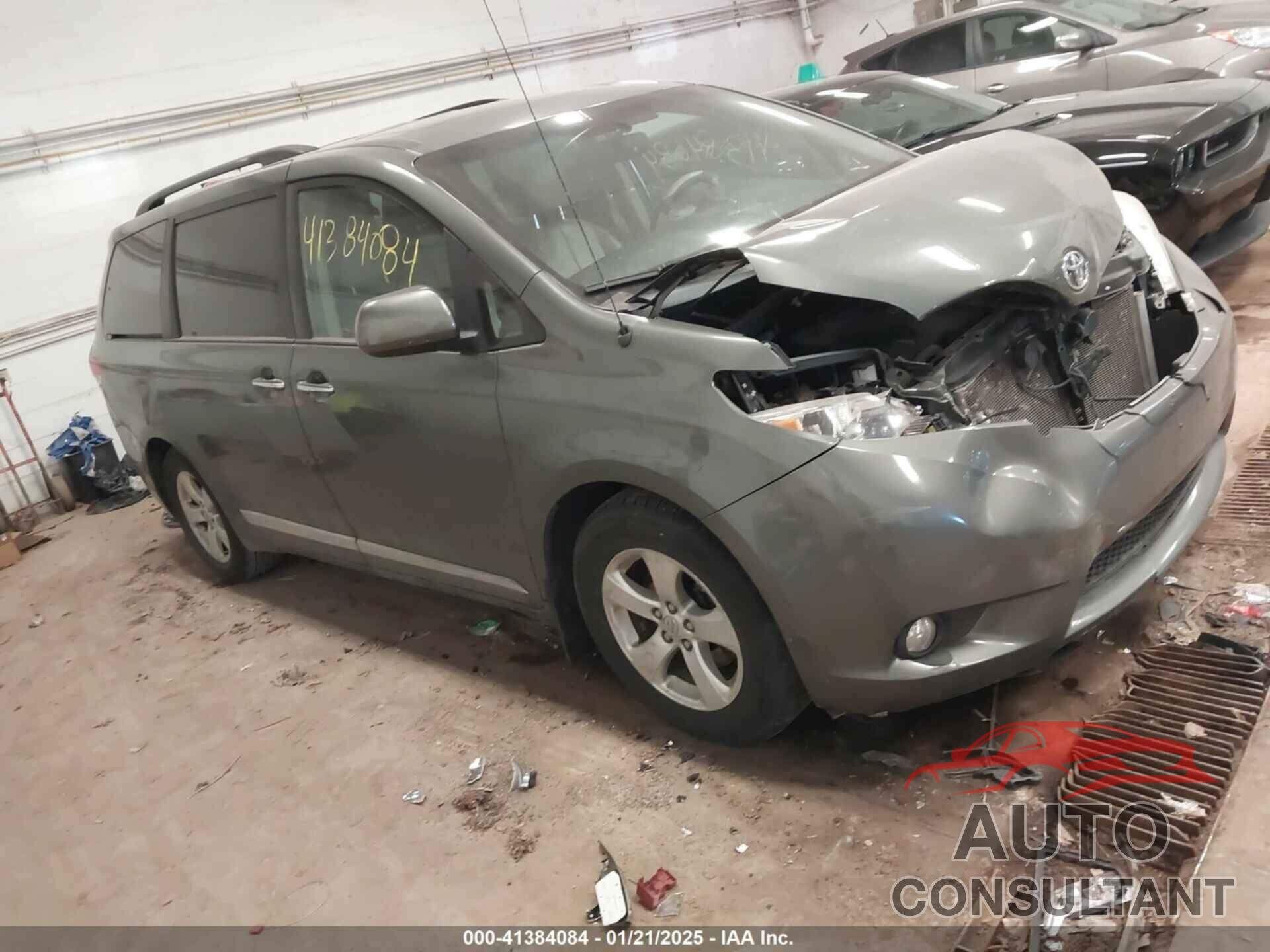 TOYOTA SIENNA 2013 - 5TDYK3DC1DS361100