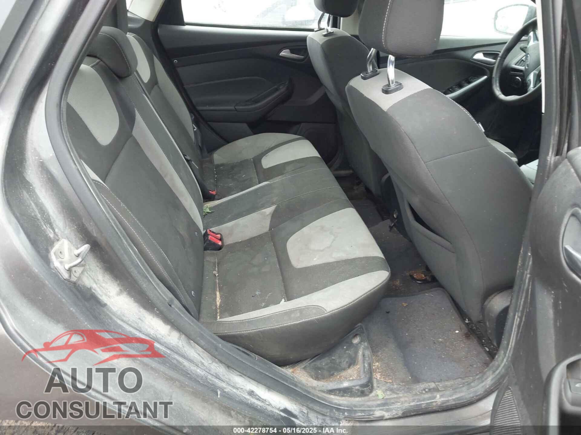 FORD FOCUS 2012 - 1FAHP3F2XCL104044