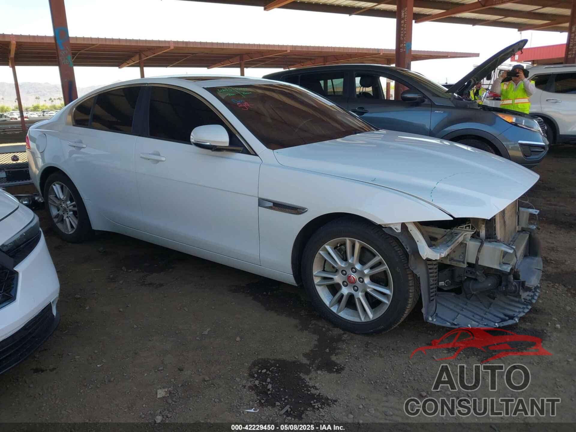 JAGUAR XE 2017 - SAJAD4BG1HA975771