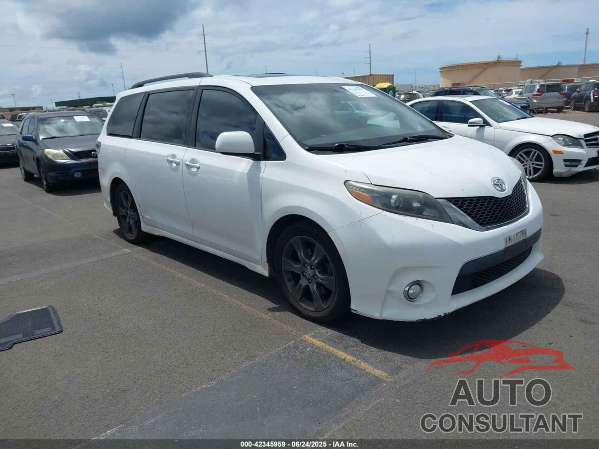 TOYOTA SIENNA 2016 - 5TDXK3DC8GS720538