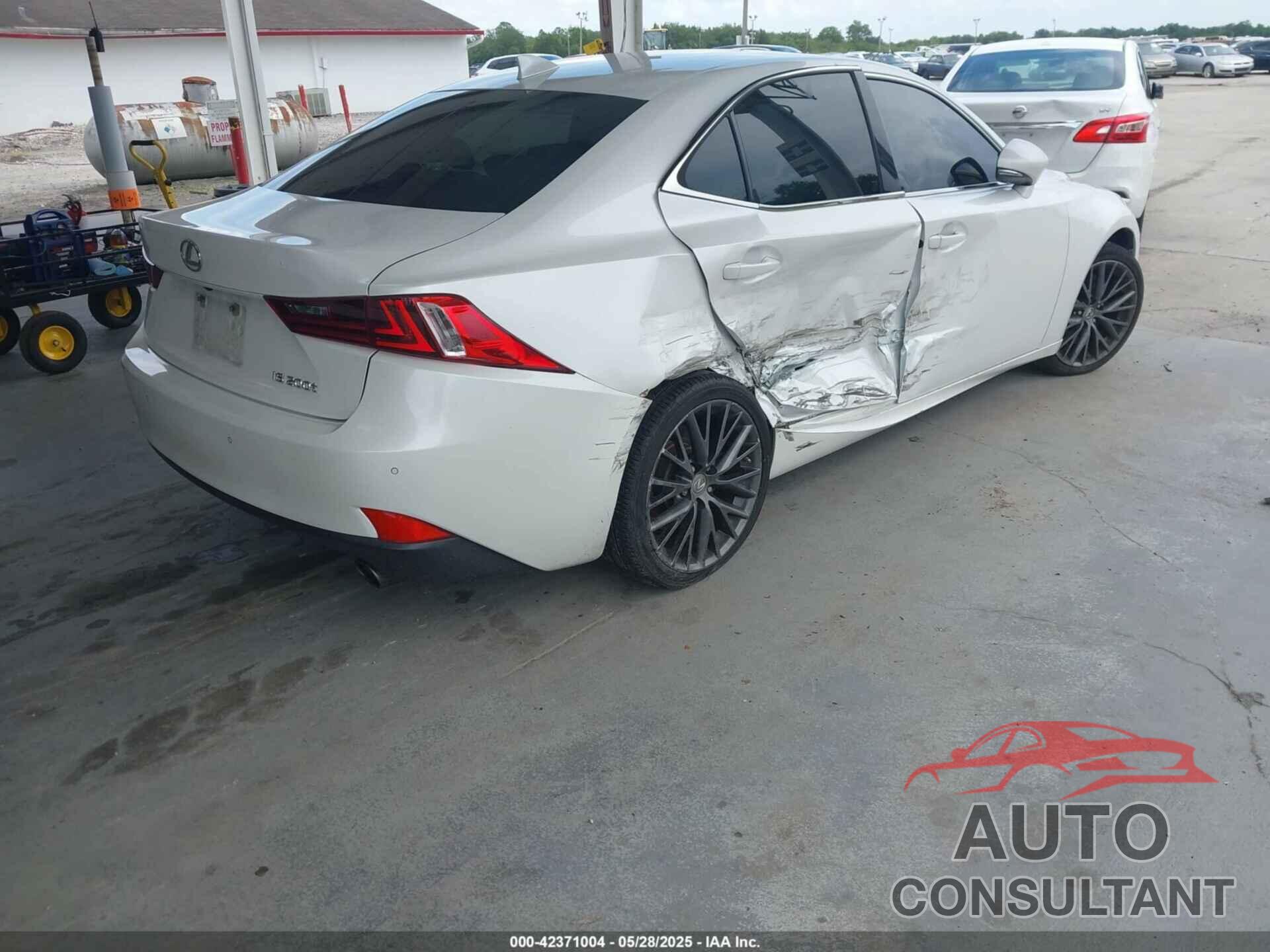 LEXUS IS 200T 2016 - JTHBA1D20G5002916
