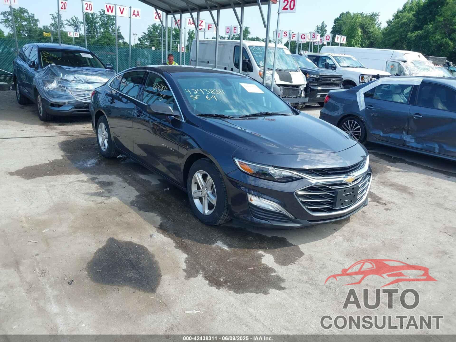 CHEVROLET MALIBU 2022 - 1G1ZB5ST1NF188496