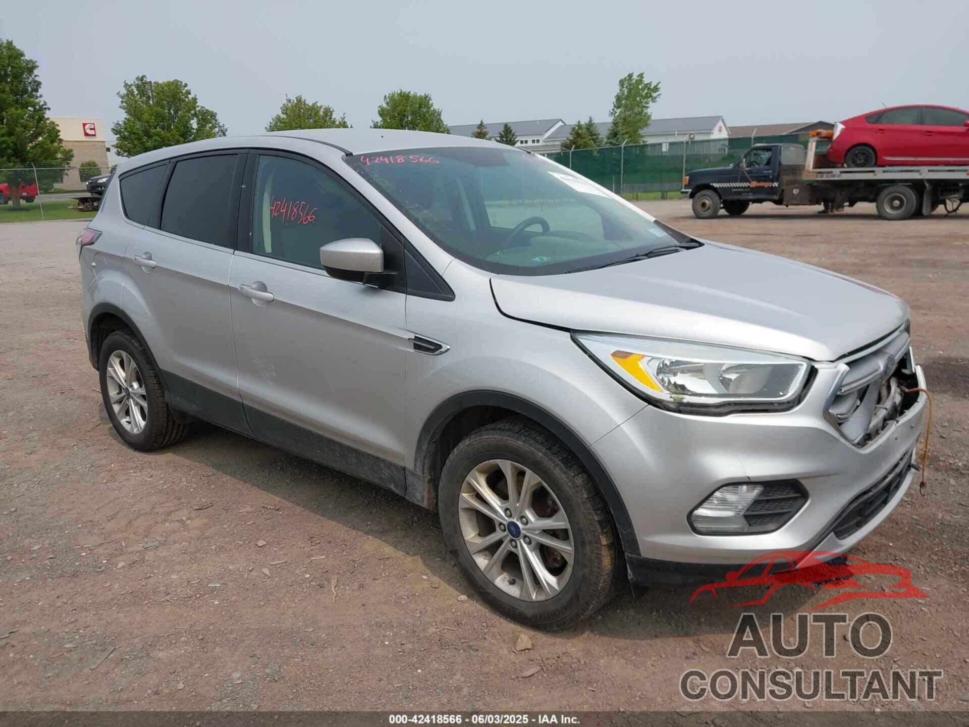 FORD ESCAPE 2017 - 1FMCU9GD5HUB35280