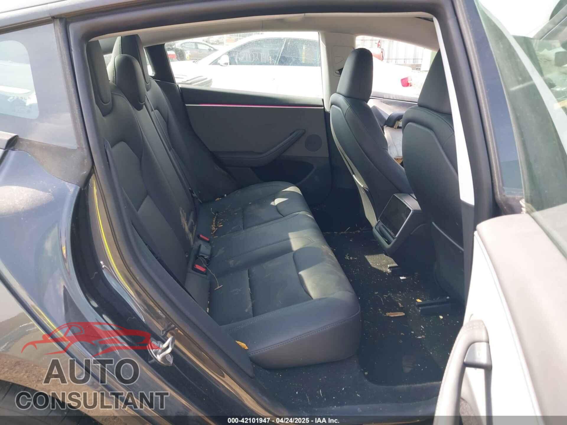 TESLA MODEL 3 2024 - 5YJ3E1EA1RF735719