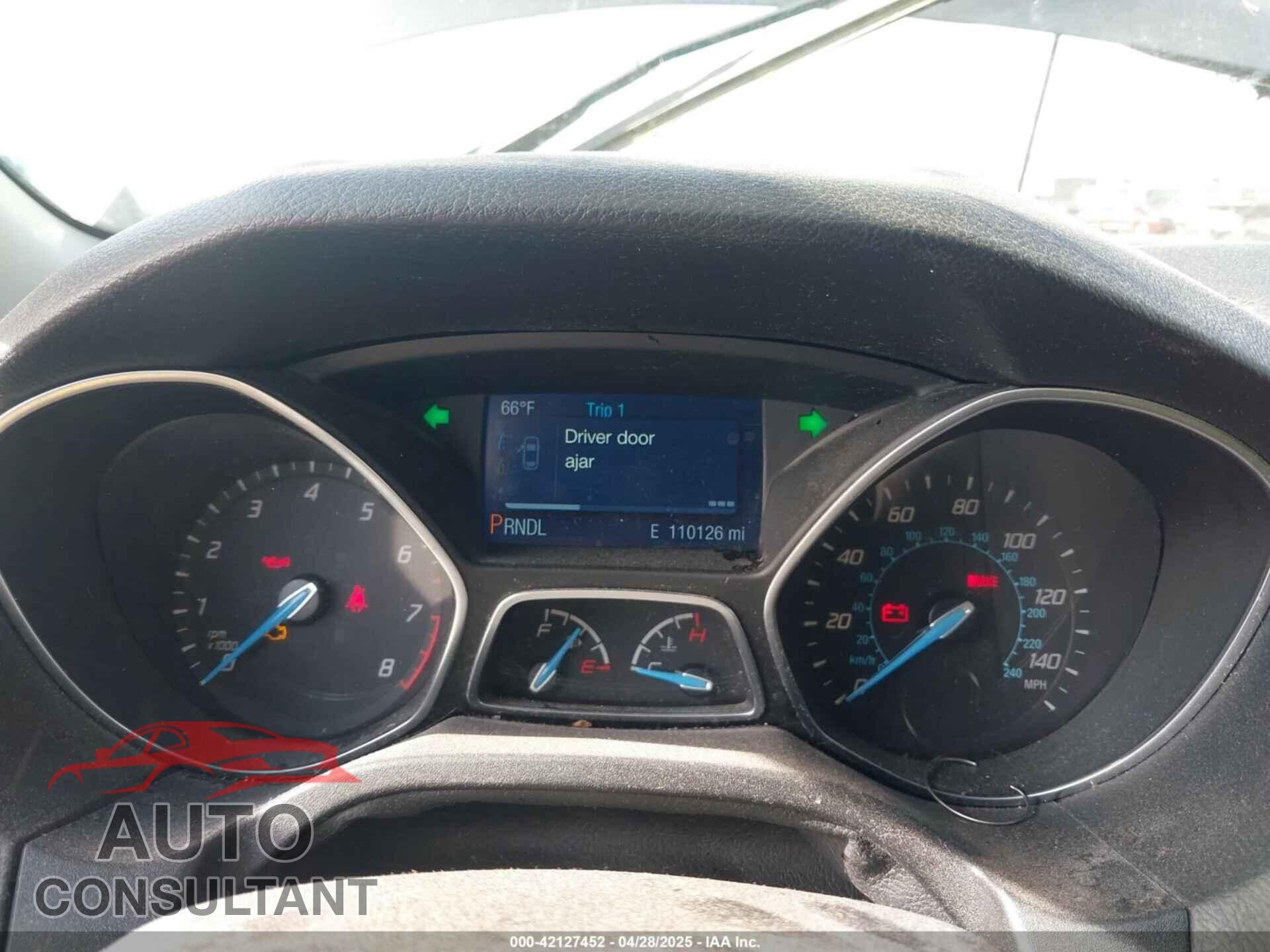 FORD FOCUS 2014 - 1FADP3E28EL427561