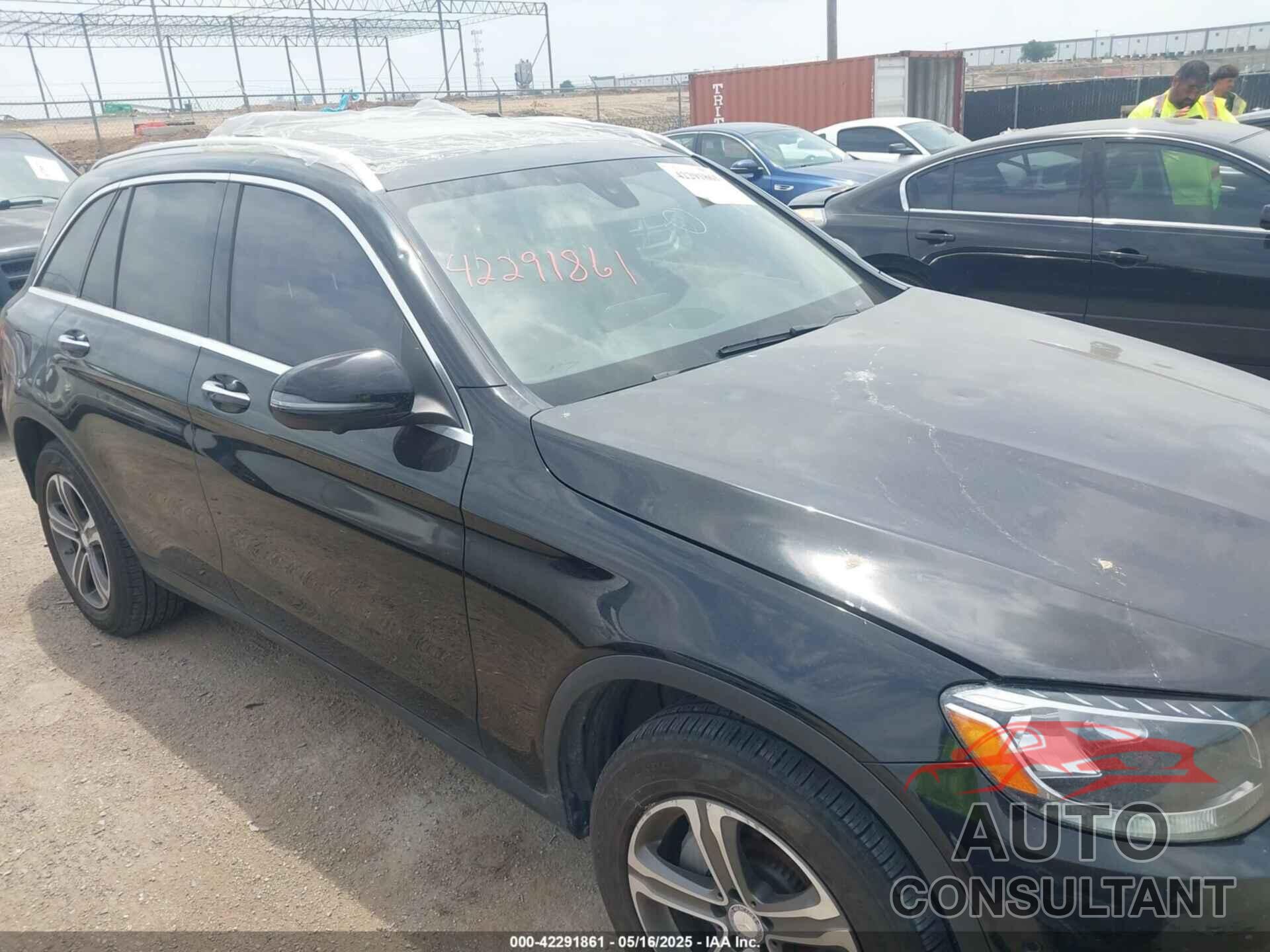 MERCEDES-BENZ GLC 300 2016 - WDC0G4KB9GF054447