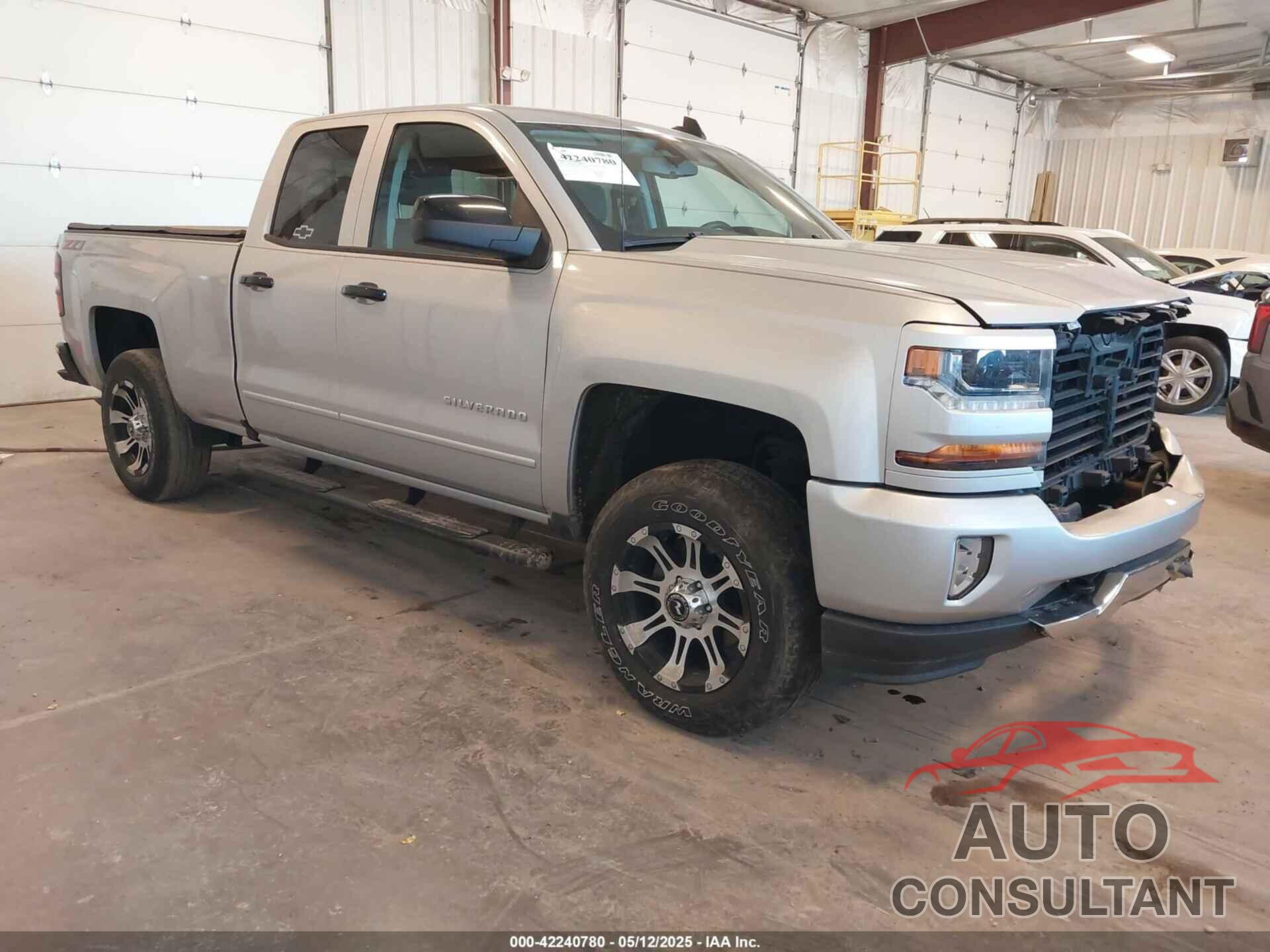 CHEVROLET SILVERADO 1500 2018 - 1GCVKREC2JZ348922