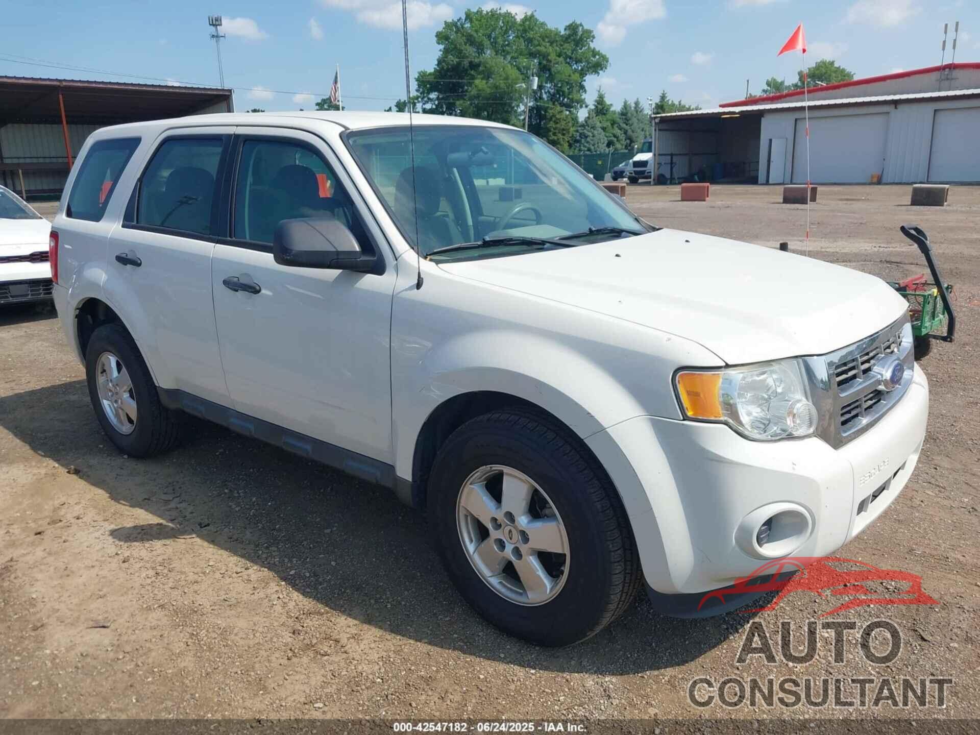 FORD ESCAPE 2011 - 1FMCU0C76BKC40067