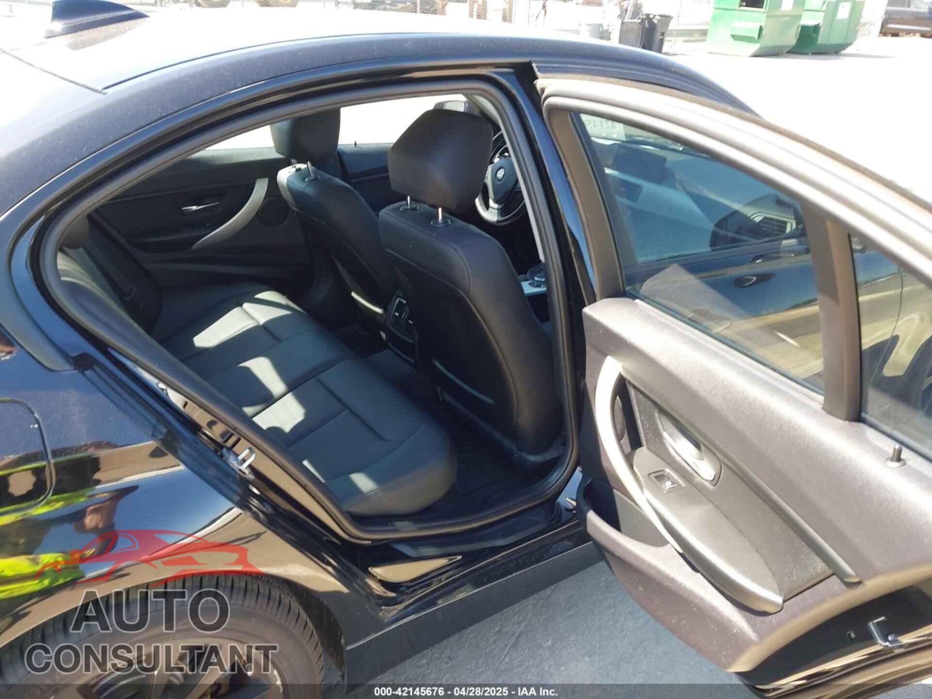 BMW 320I 2016 - WBA8E1G52GNU12202