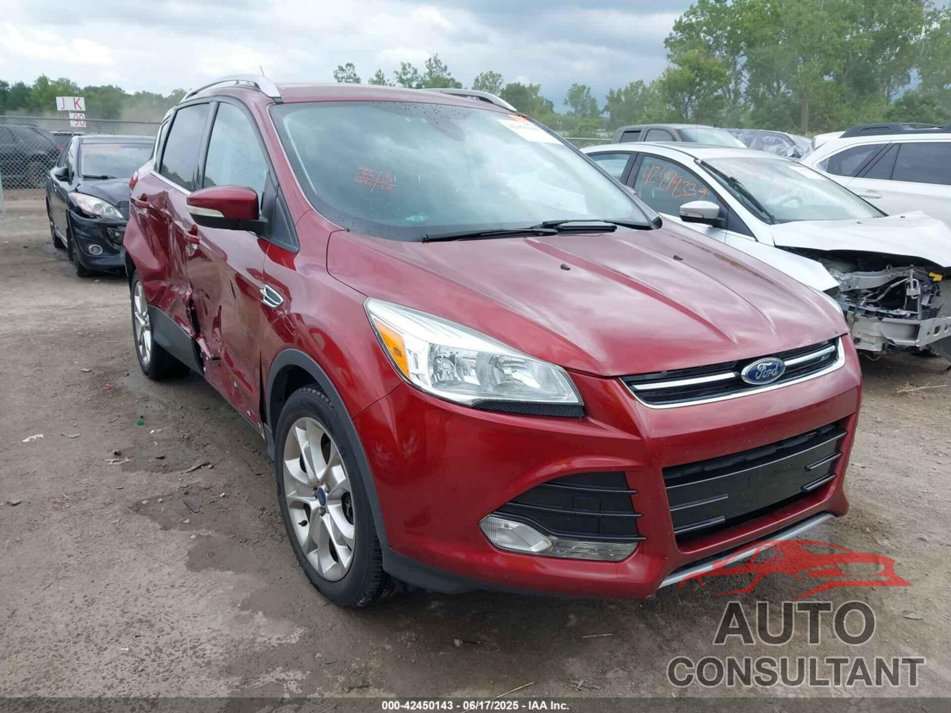 FORD ESCAPE 2015 - 1FMCU0J92FUB71084