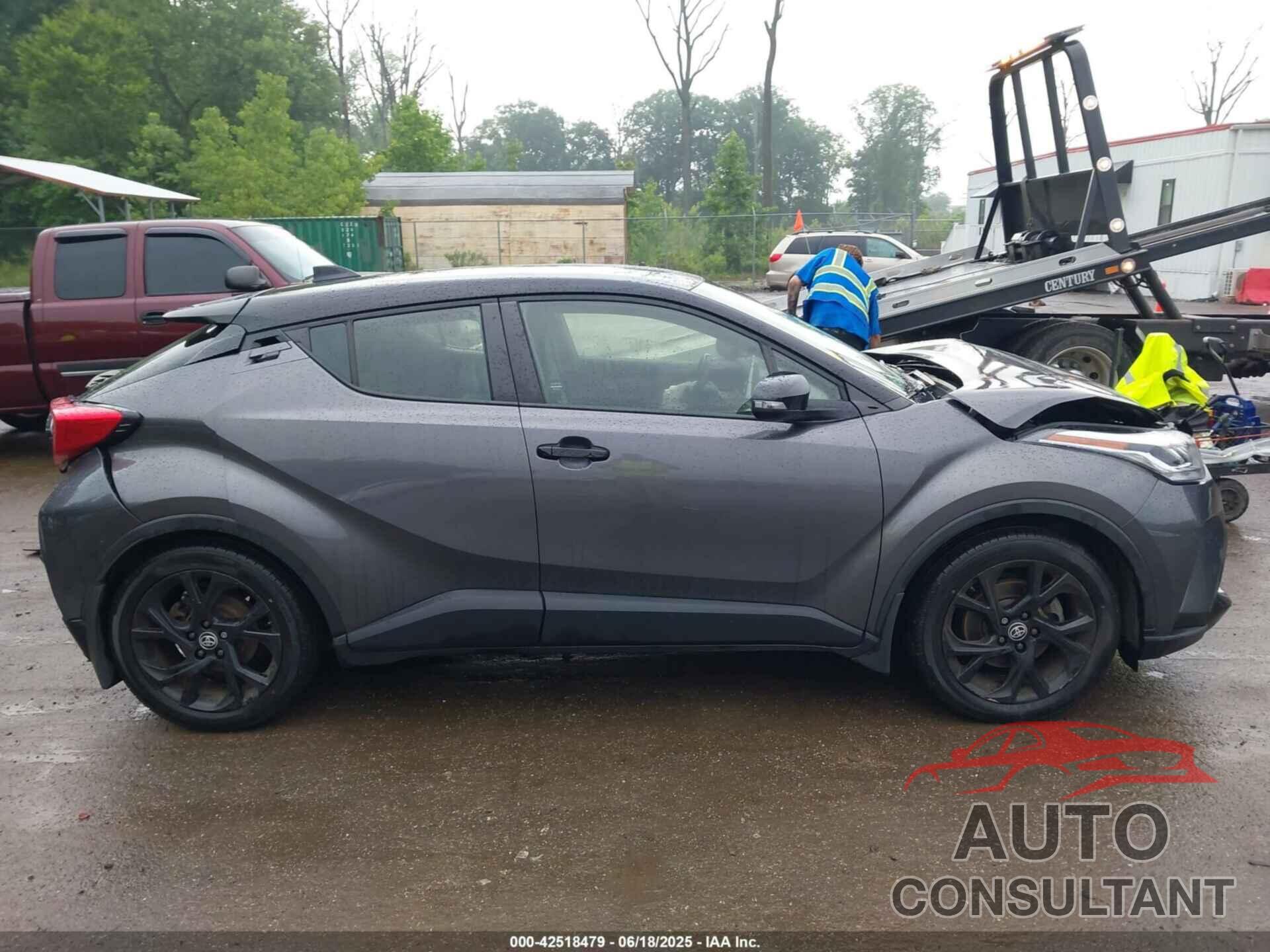TOYOTA C-HR 2021 - JTNKHMBXXM1111296