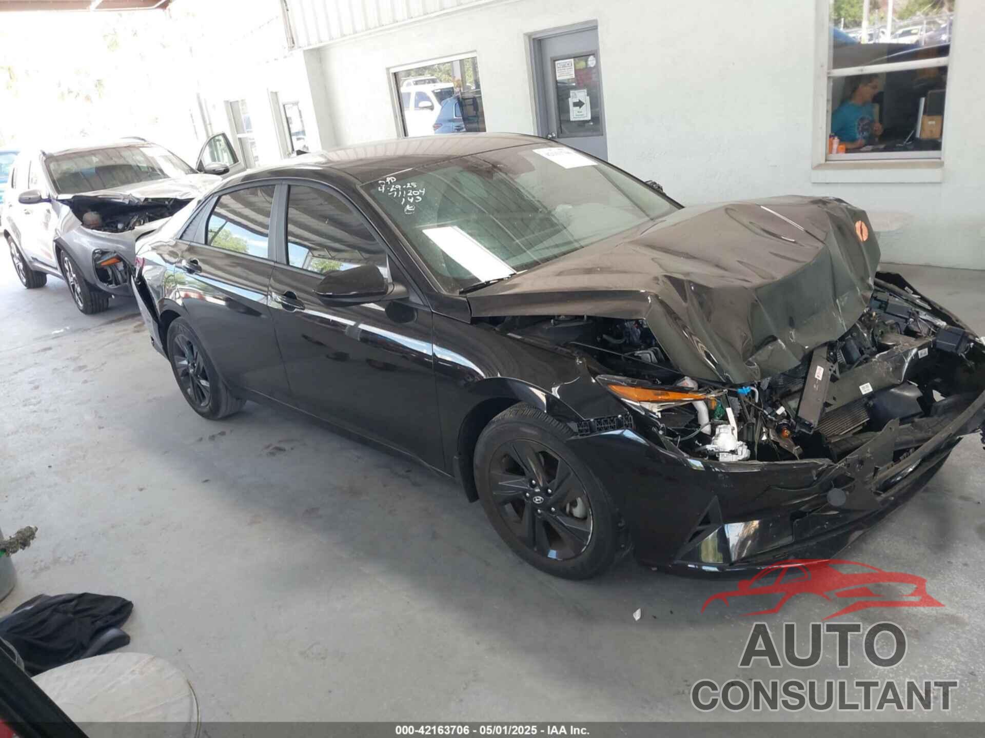 HYUNDAI ELANTRA 2023 - KMHLM4AG2PU539271