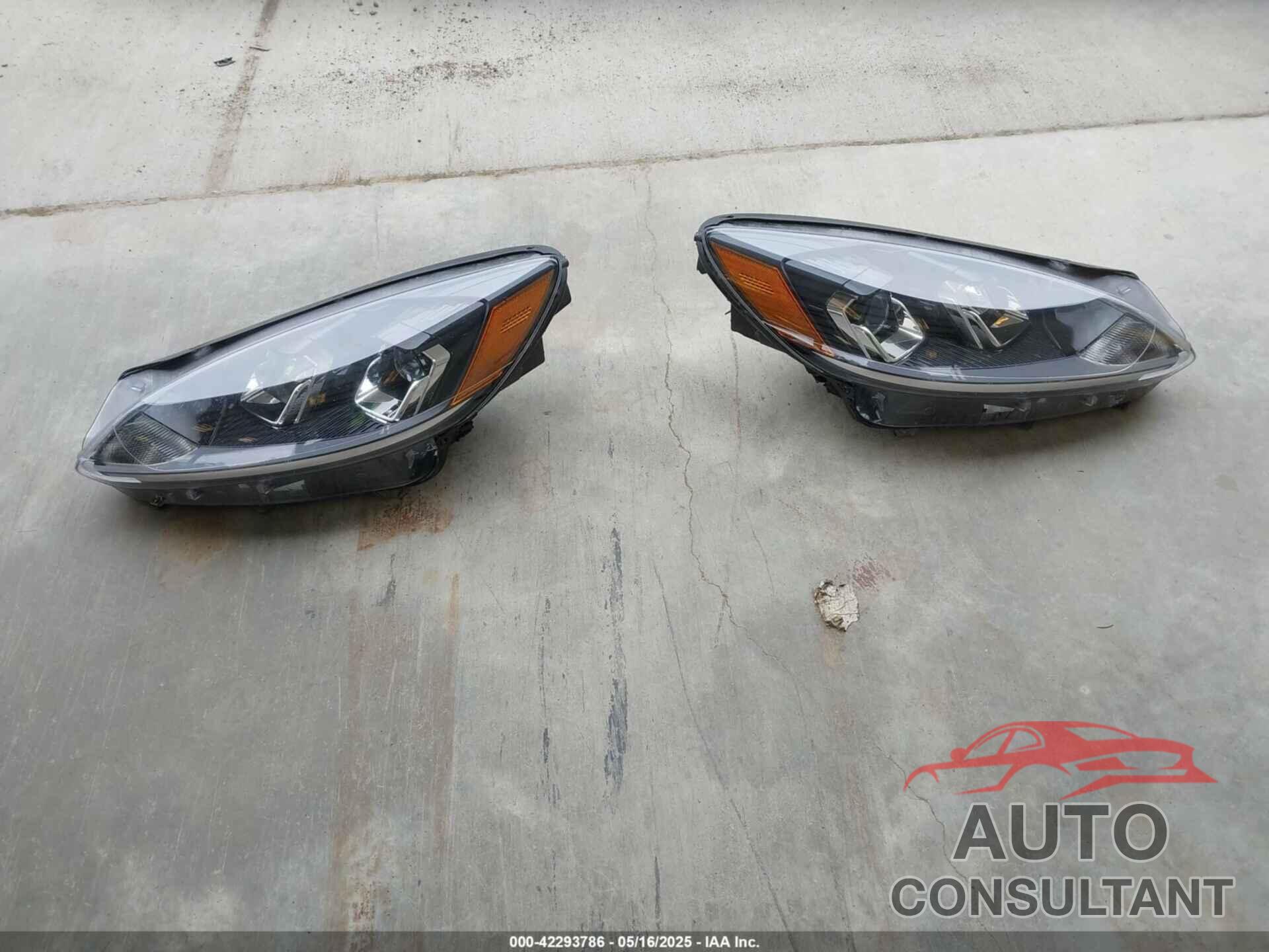 FORD ESCAPE 2020 - 1FMCU9F60LUC58447