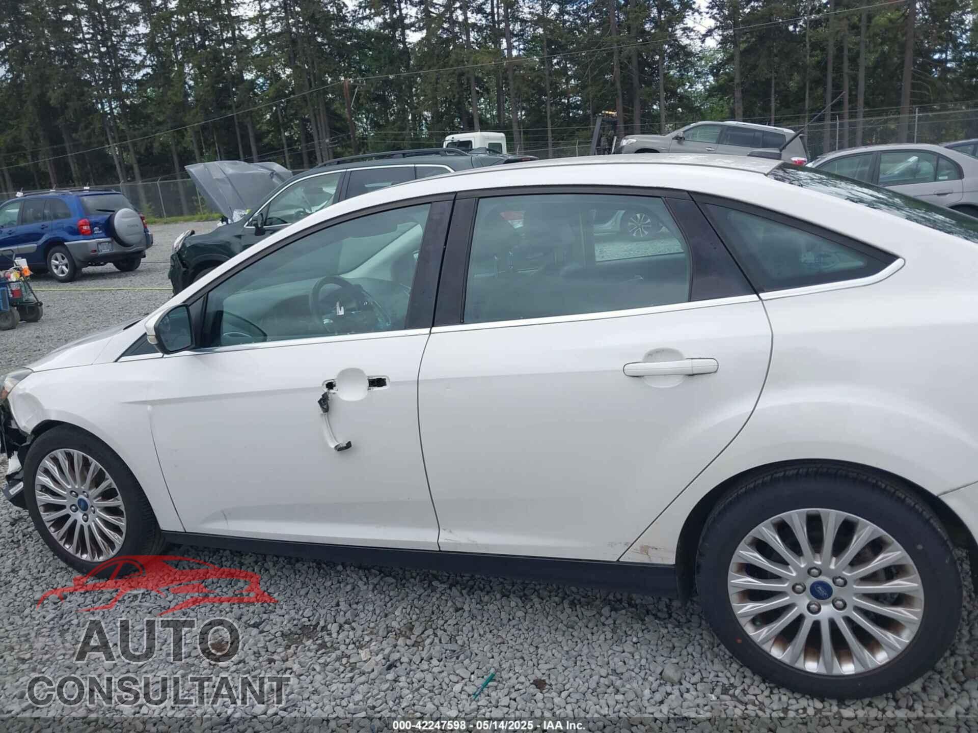 FORD FOCUS 2012 - 1FAHP3J21CL415532