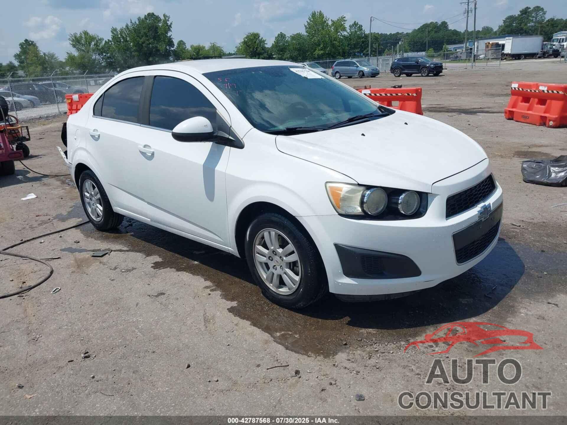 CHEVROLET SONIC 2013 - 1G1JC5SH6D4206474