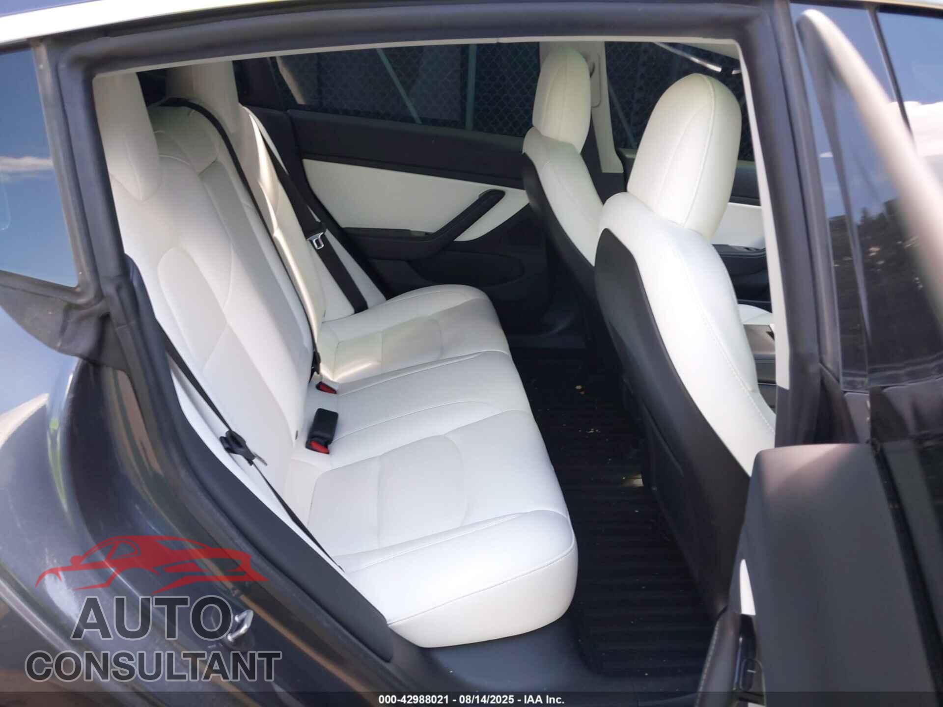 TESLA MODEL 3 2020 - 5YJ3E1EC2LF736371