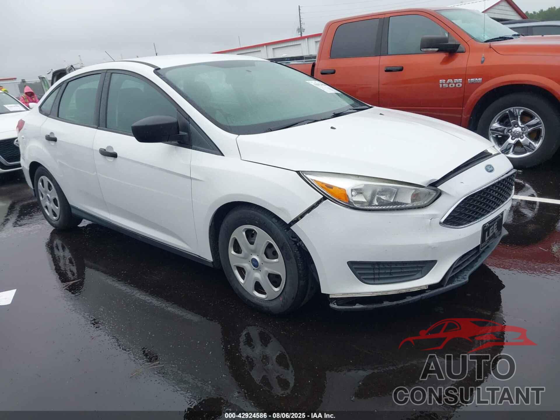 FORD FOCUS 2015 - 1FADP3E21FL375854