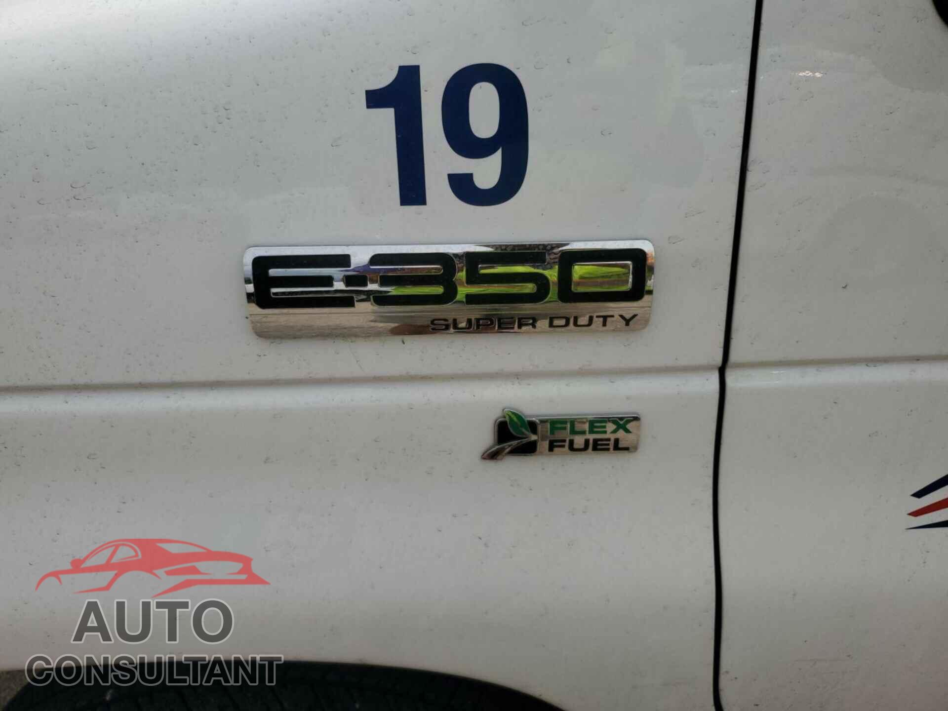 FORD ECONOLINE 2017 - 1FDWE3F68HDC61319