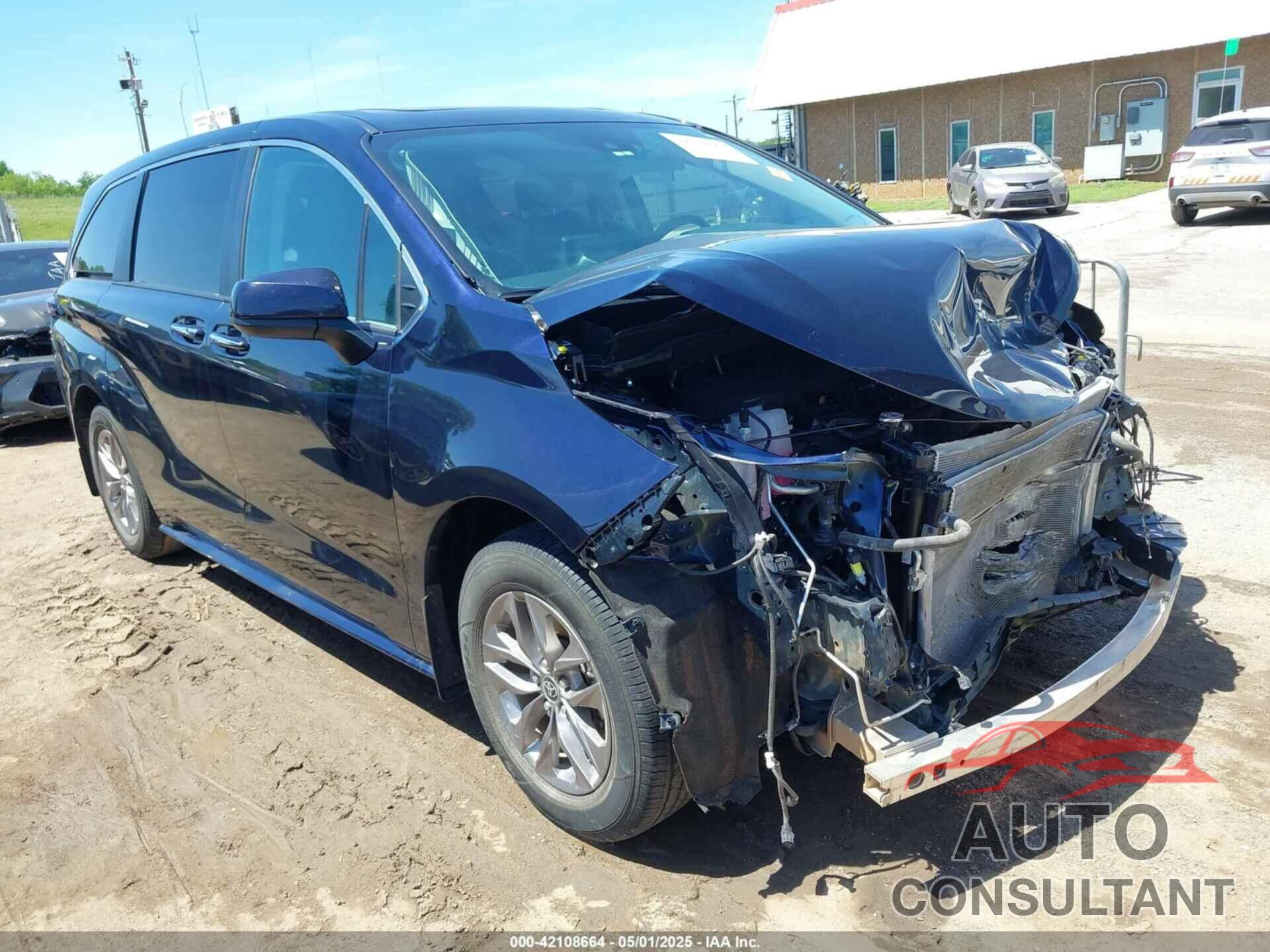 TOYOTA SIENNA 2023 - 5TDYSKFC6PS081443