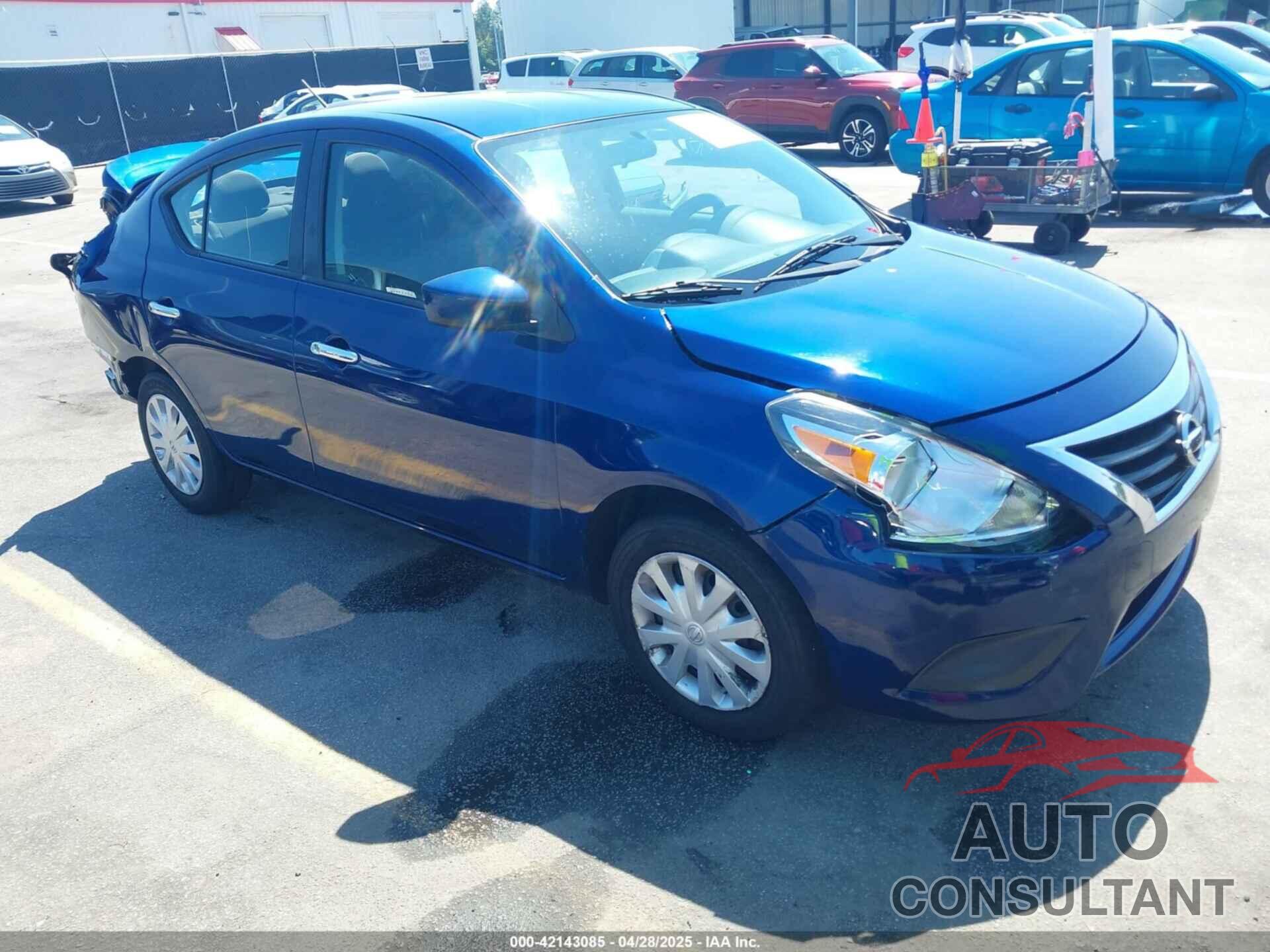 NISSAN VERSA 2018 - 3N1CN7AP7JL817458