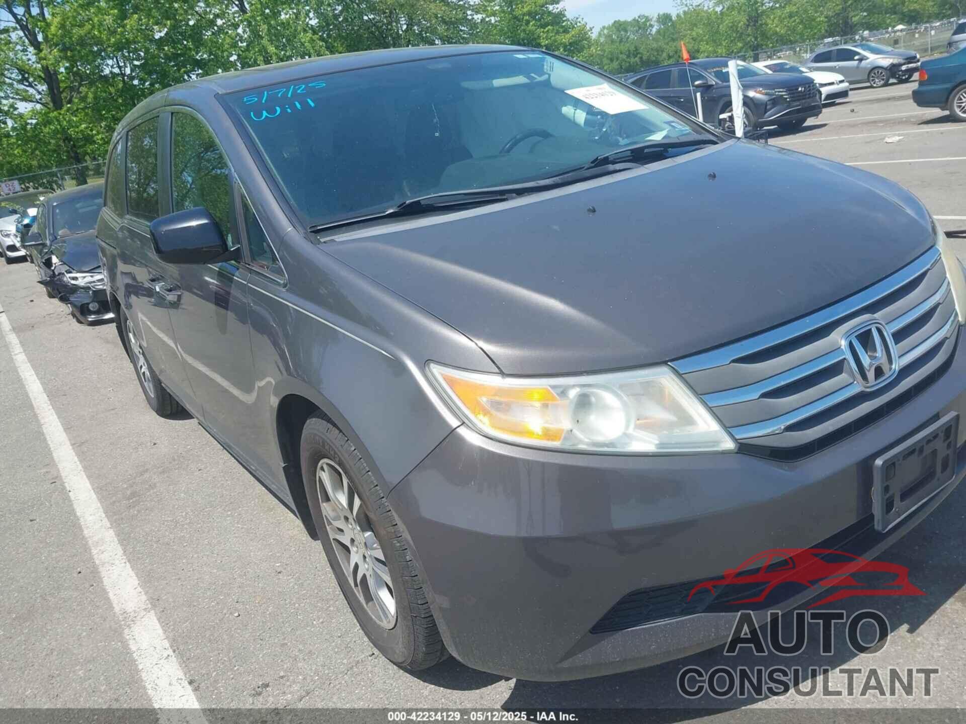 HONDA ODYSSEY 2013 - 5FNRL5H62DB007091