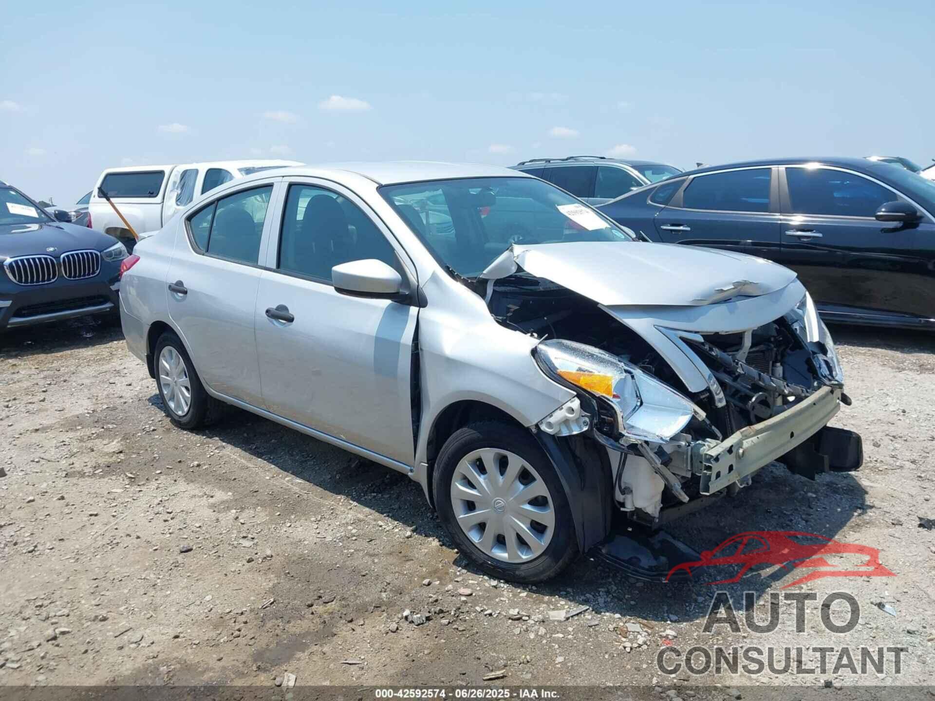 NISSAN VERSA 2018 - 3N1CN7AP2JL857821