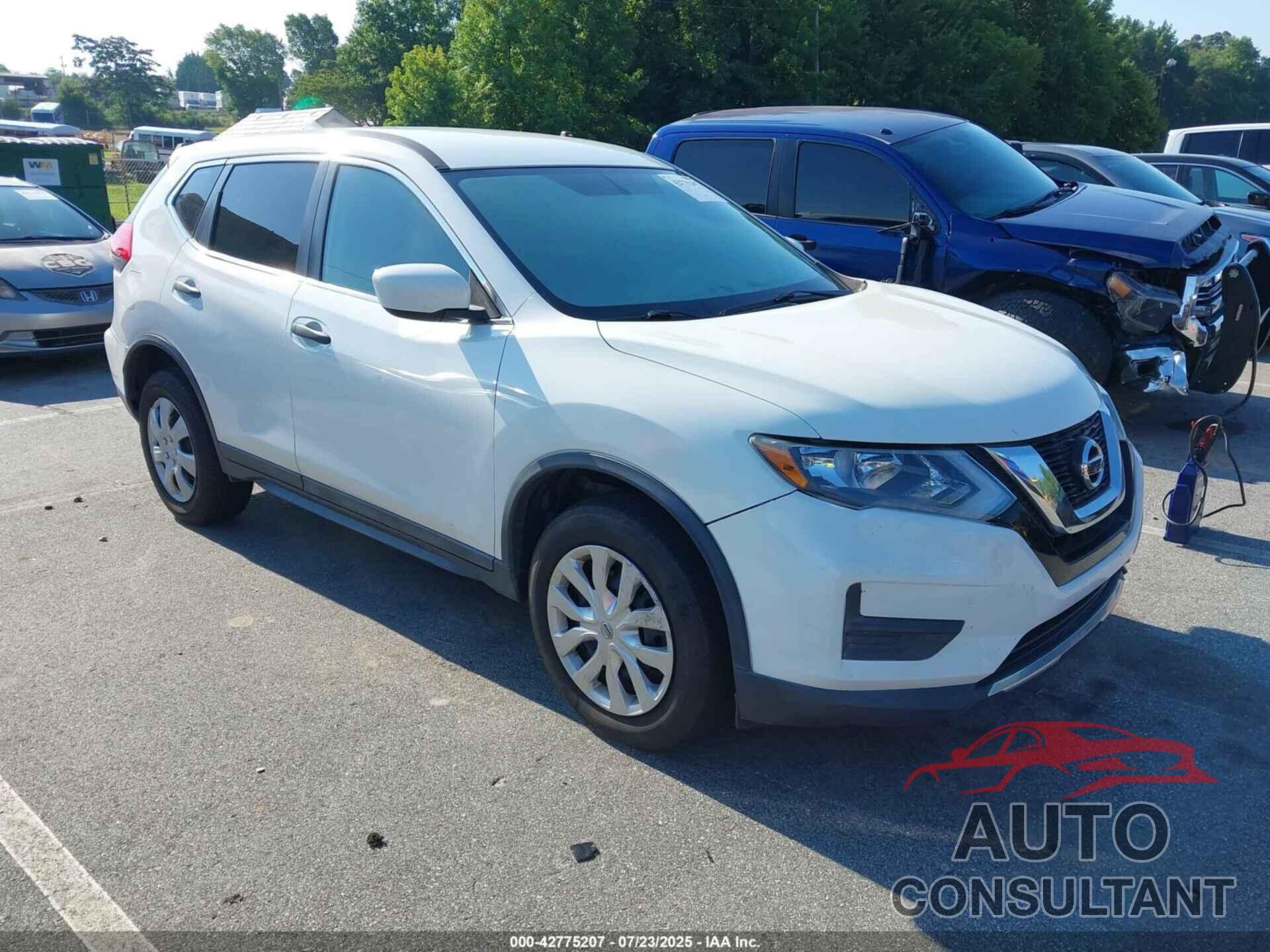 NISSAN ROGUE 2017 - 5N1AT2MV1HC814189