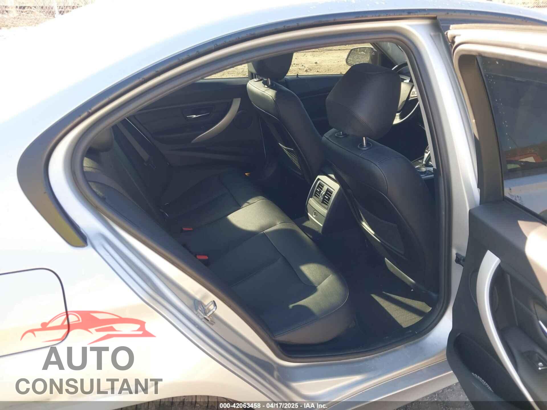 BMW 320I 2018 - WBA8A3C5XJA492974