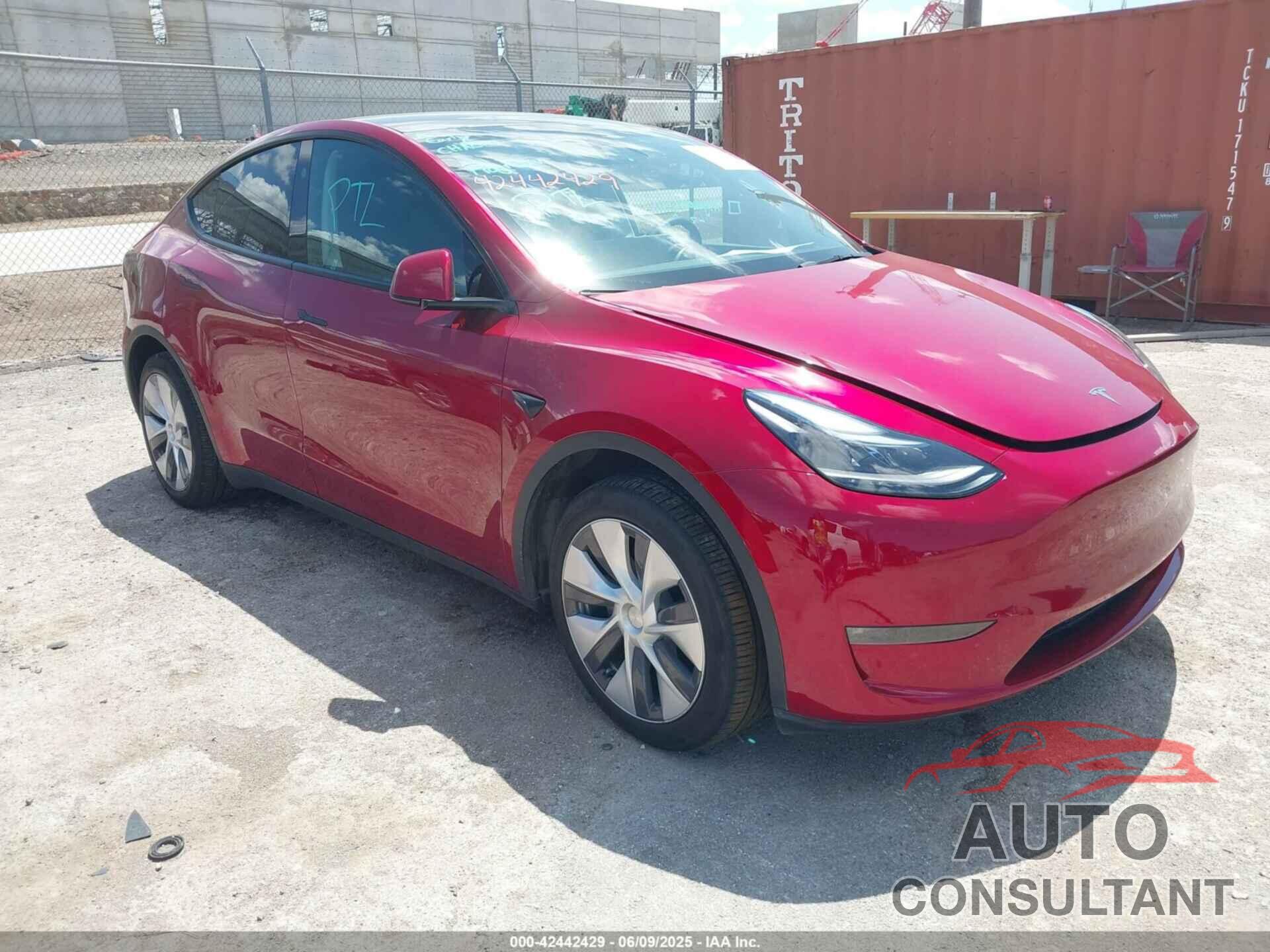 TESLA MODEL Y 2024 - 7SAYGDEE2RA281209
