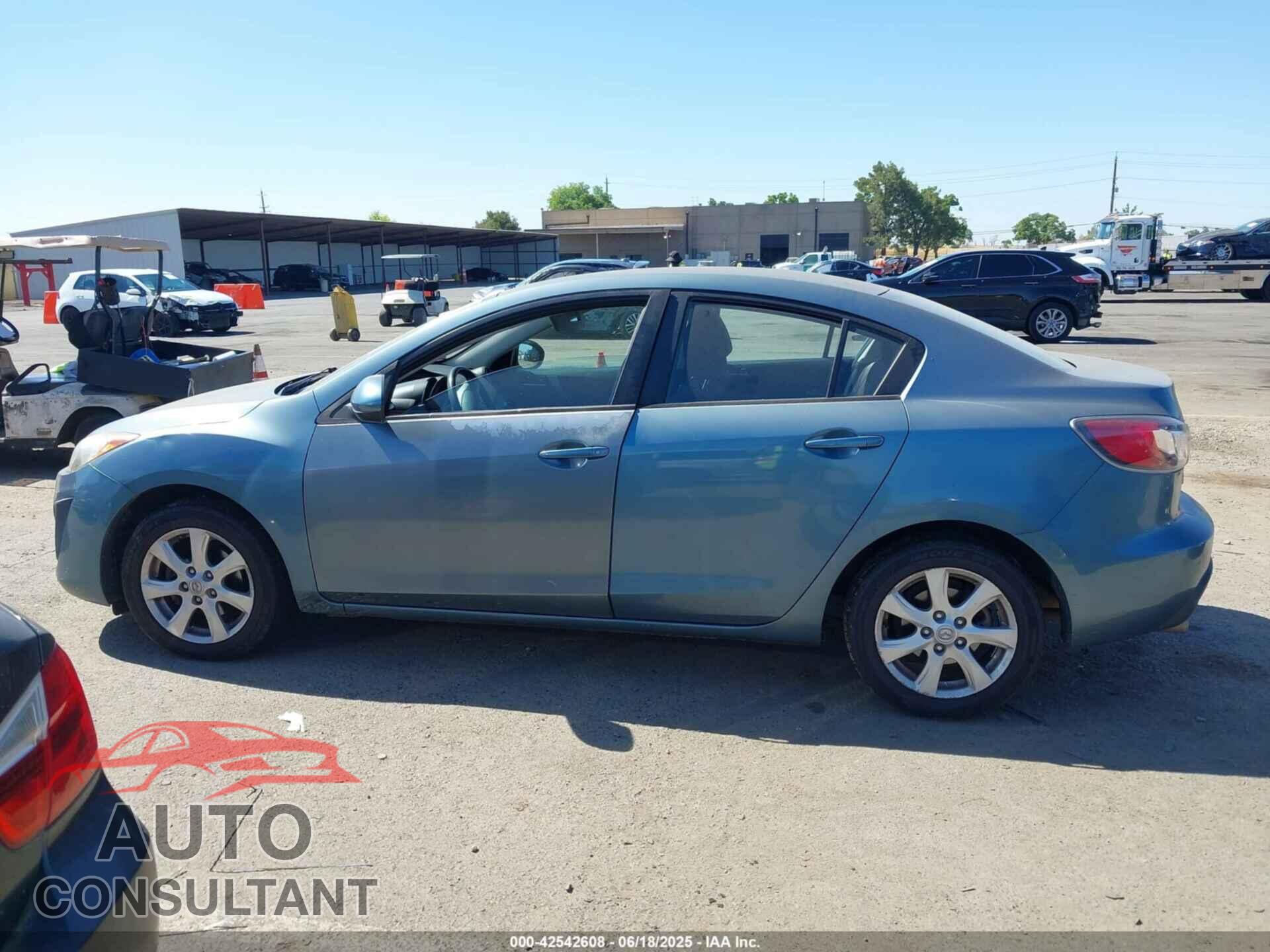 MAZDA MAZDA3 2011 - JM1BL1VG2B1441007