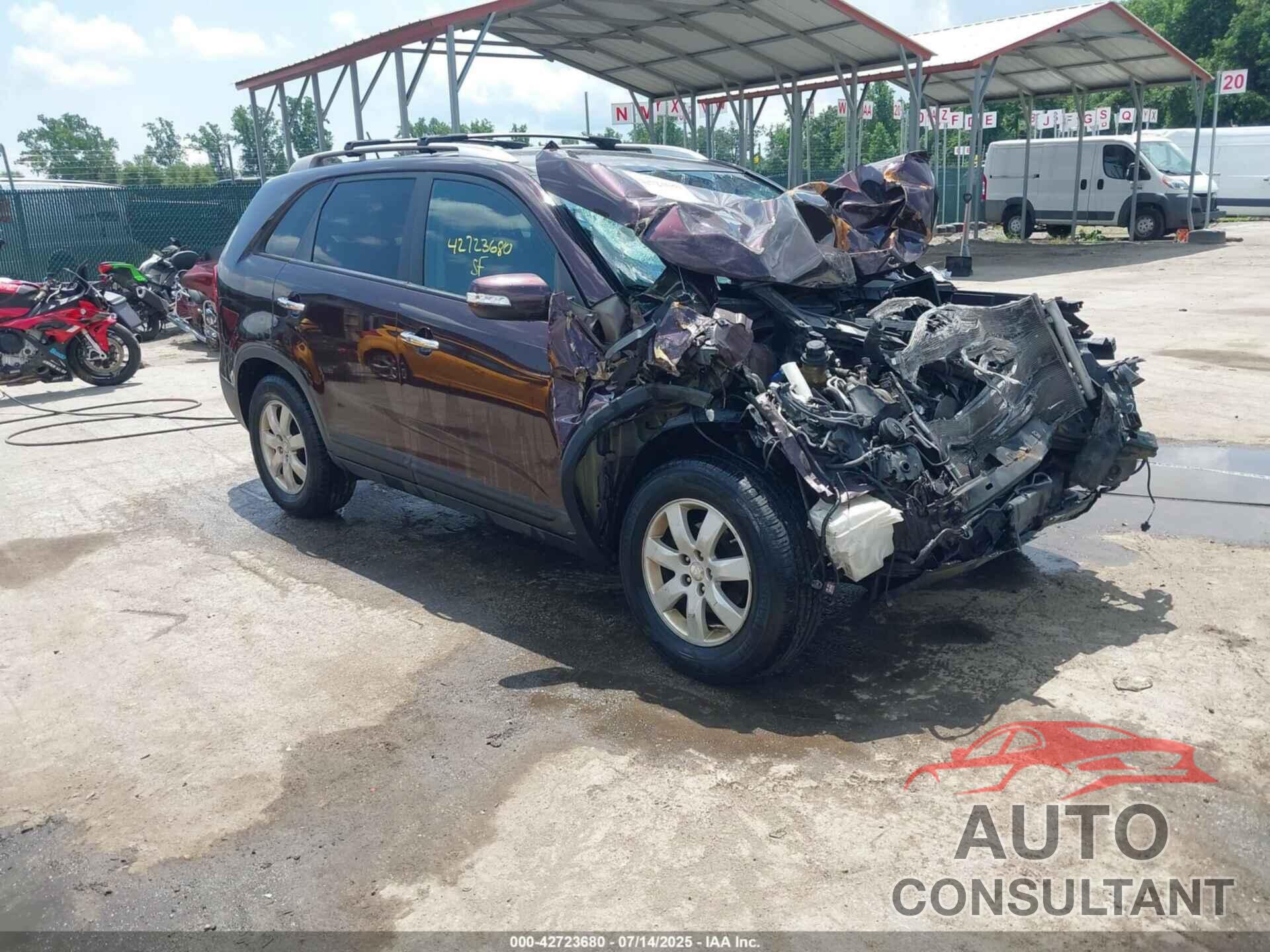 KIA SORENTO 2011 - 5XYKT4A14BG184077