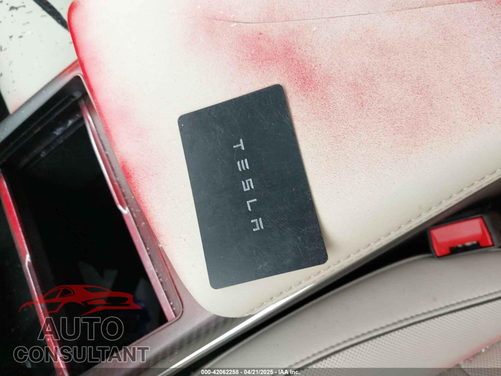 TESLA MODEL S 2023 - 5YJSA1E68PF507197